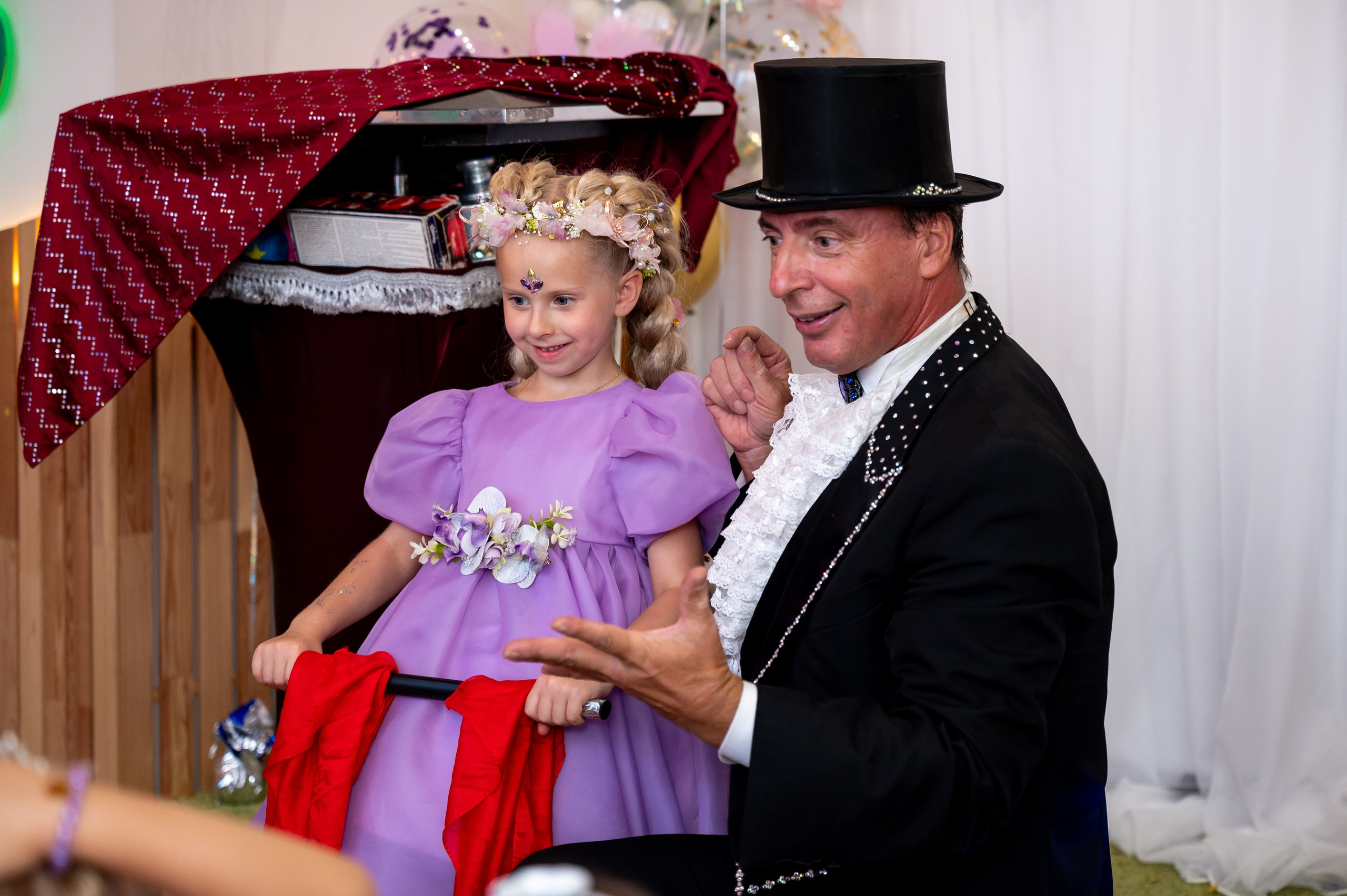 ДР в лофте с фокусником