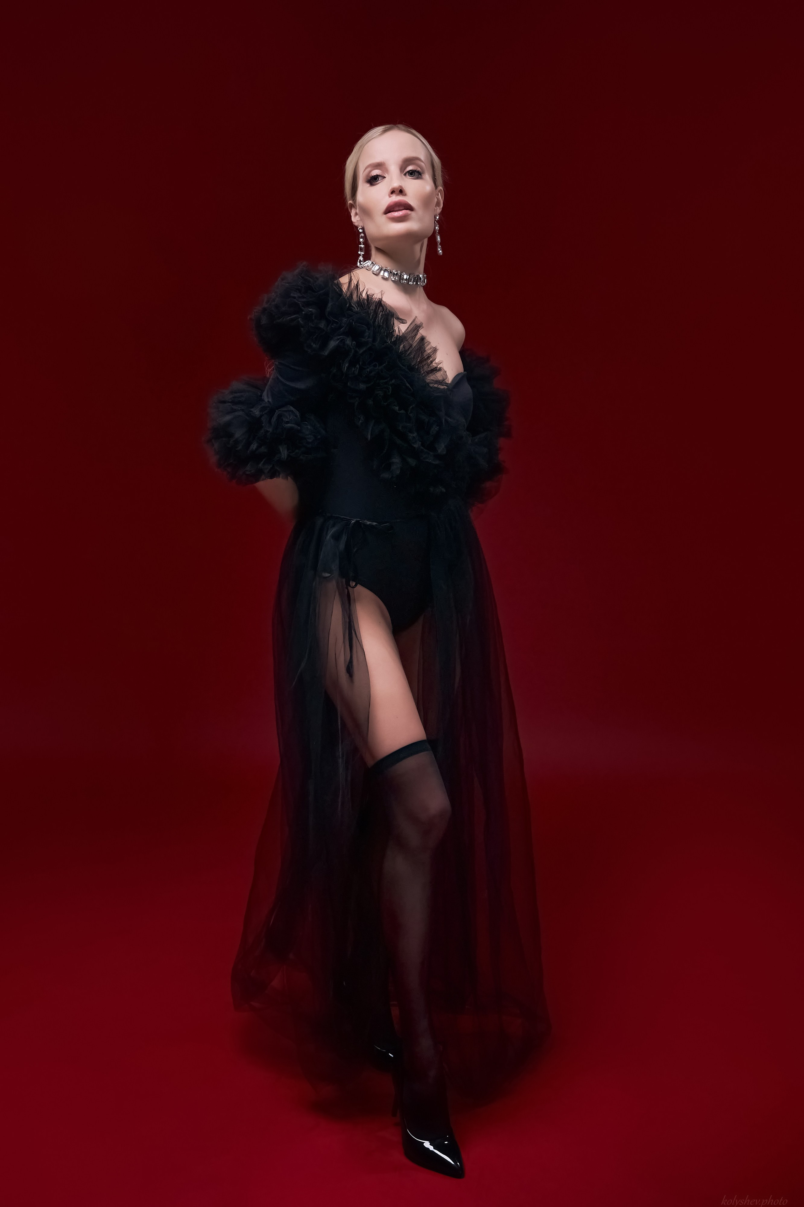 Студийная фотосессия для девушки в Раменском