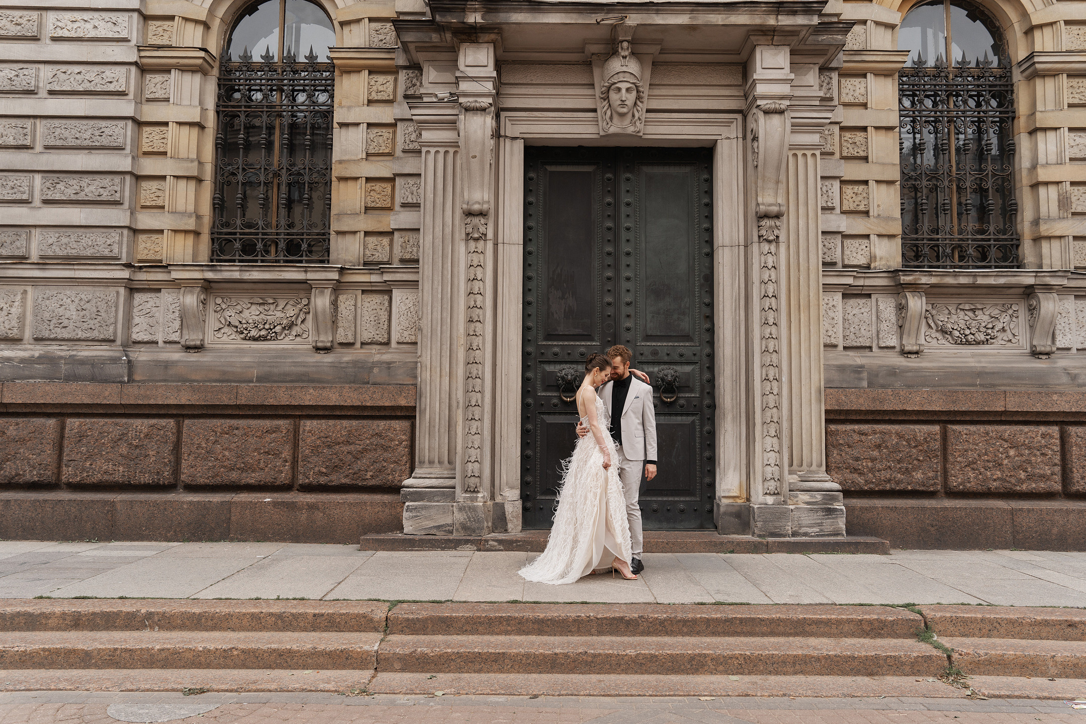 Свадебная прогулка по улицам Питера. Саша Потапкин Фотограф. Сочи, Екатеринбург, Москва