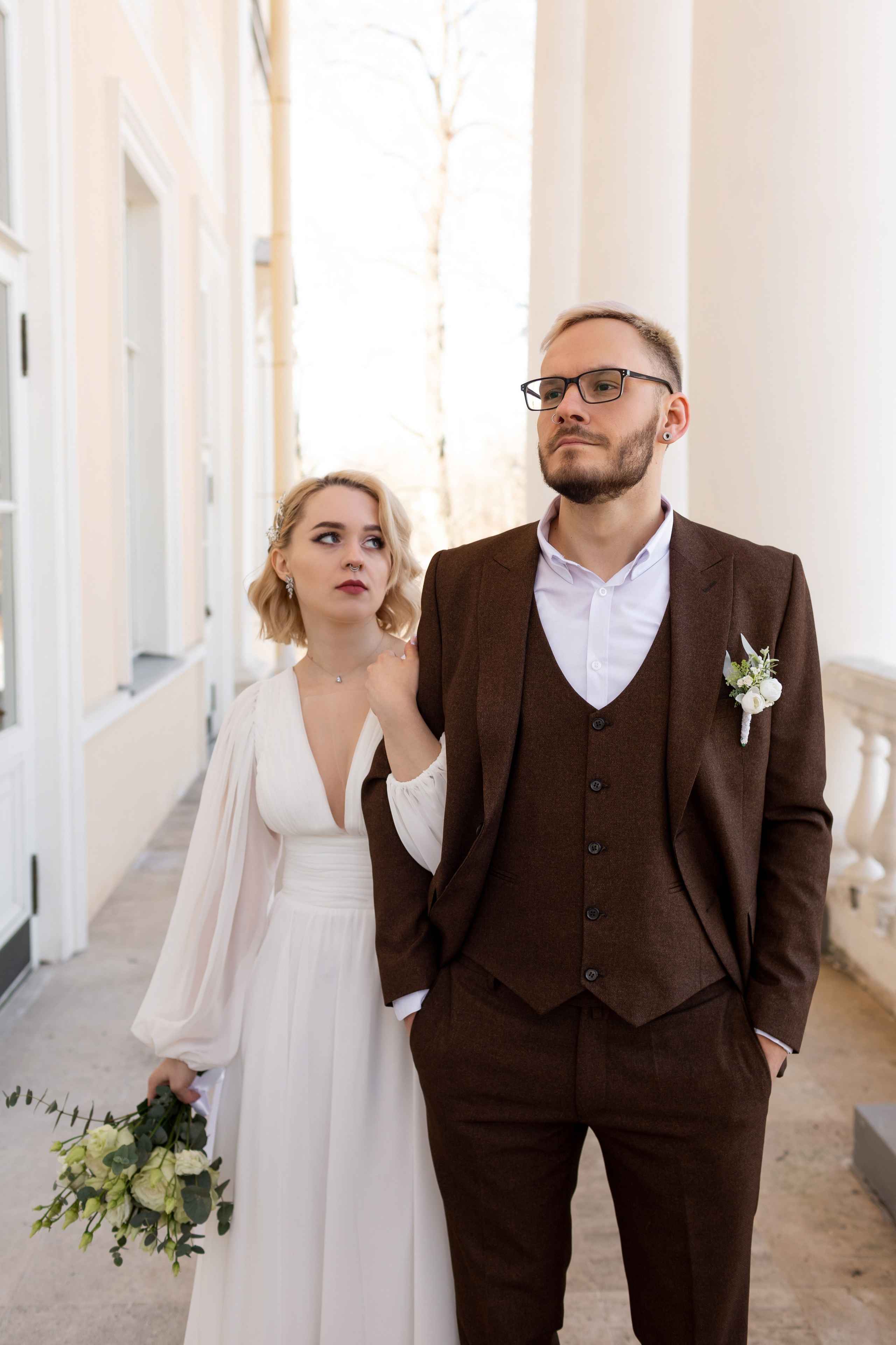 Стильный жених в элегантном костюме в Санкт-Петербурге