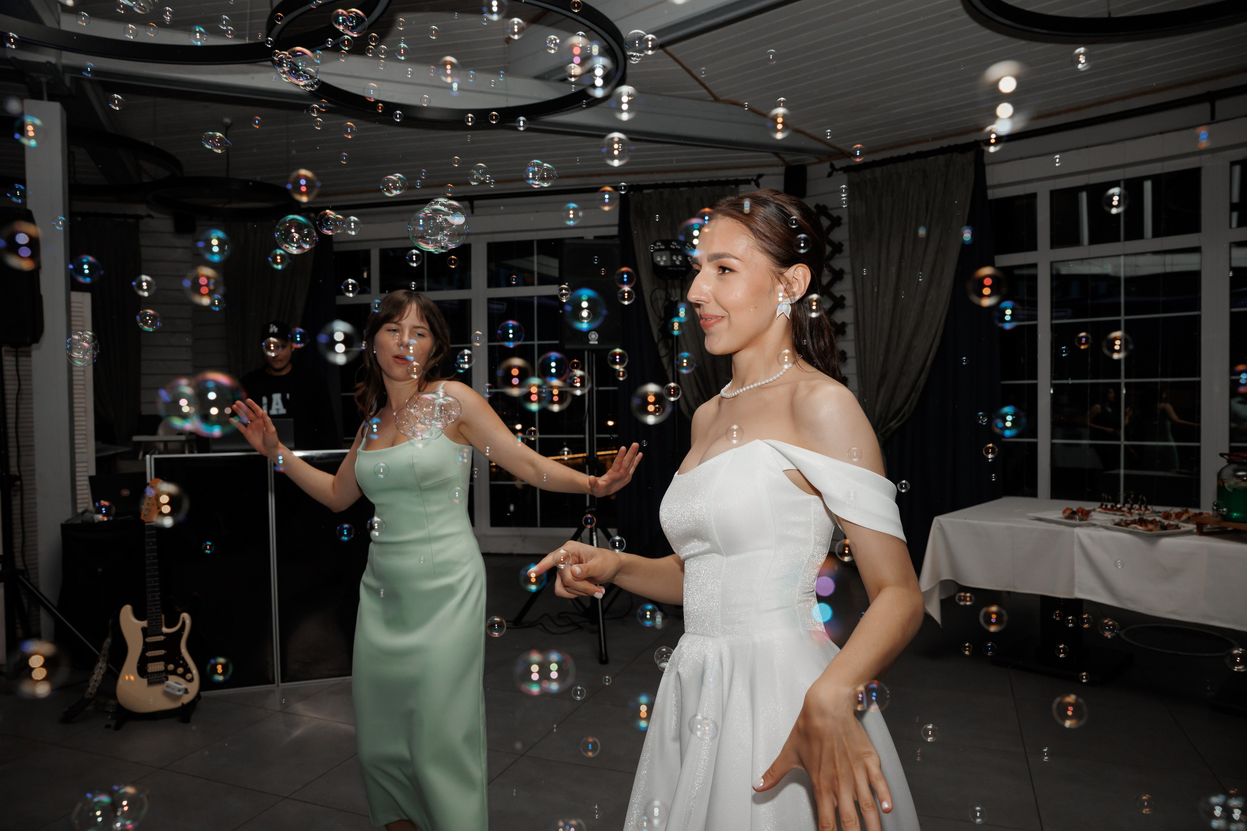 Регистрация в отеле Fish Point, ЗАГС Бутово, прогулка в Остафьево. Свадебный и репортажный фотограф (Москва, Королев и другие)