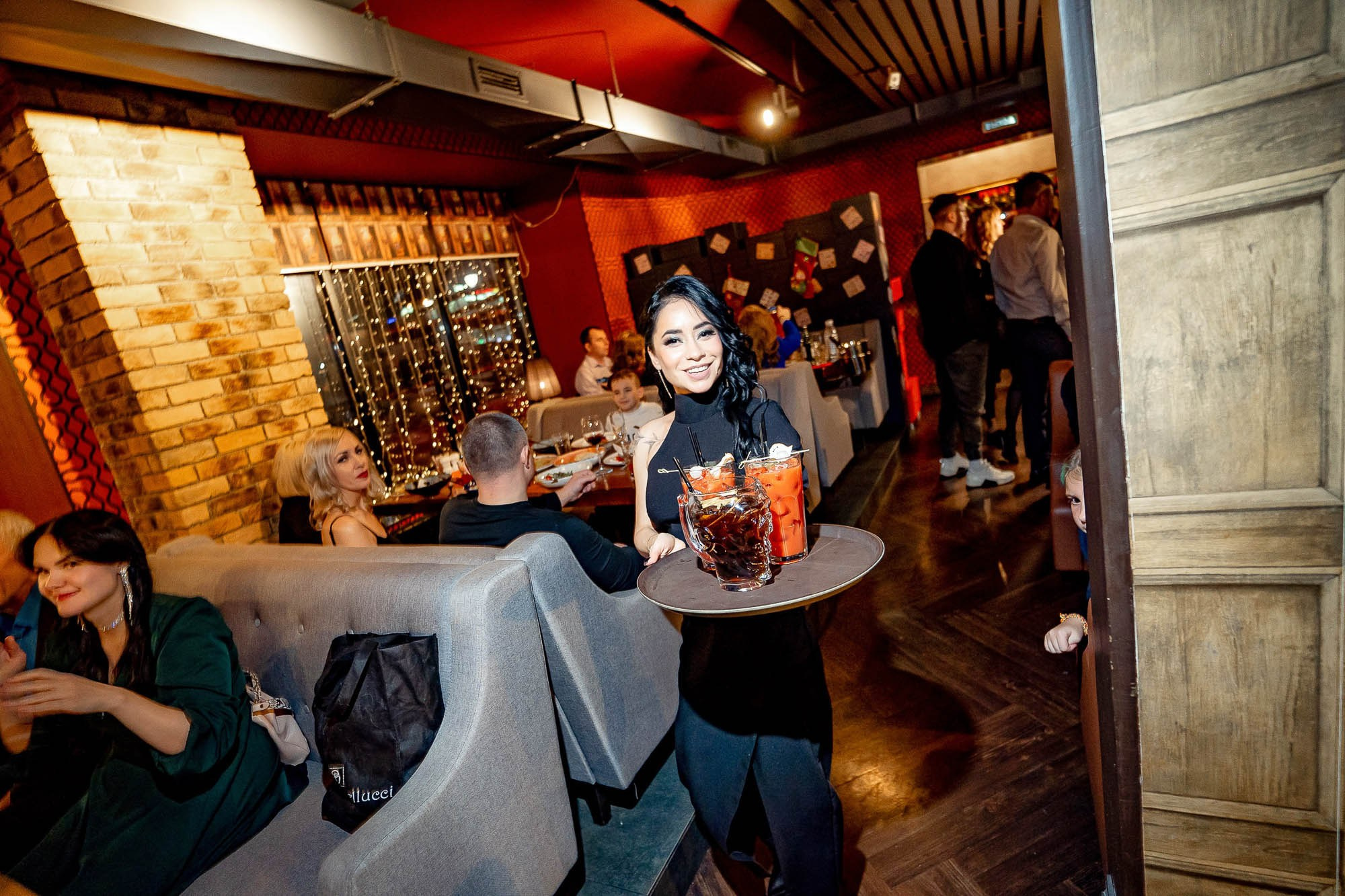 Новый год 2024 в Peoples. Сергей Кошкин. Репортажная и ивент-фотография в Сургуте