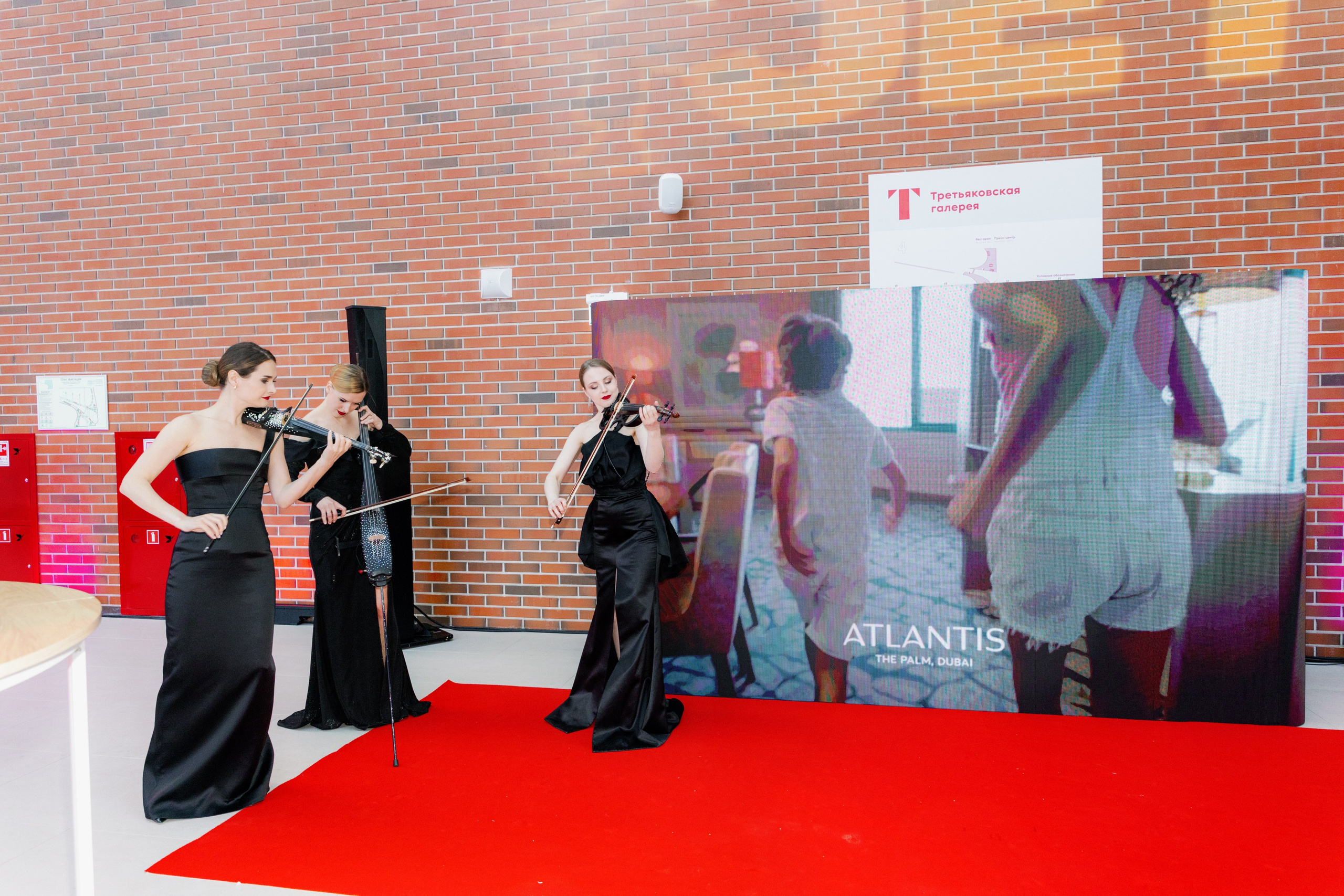 Презентация GET JET в Третьяковской галерее. Фотограф в Москве и Санкт-Петербурге Дарина