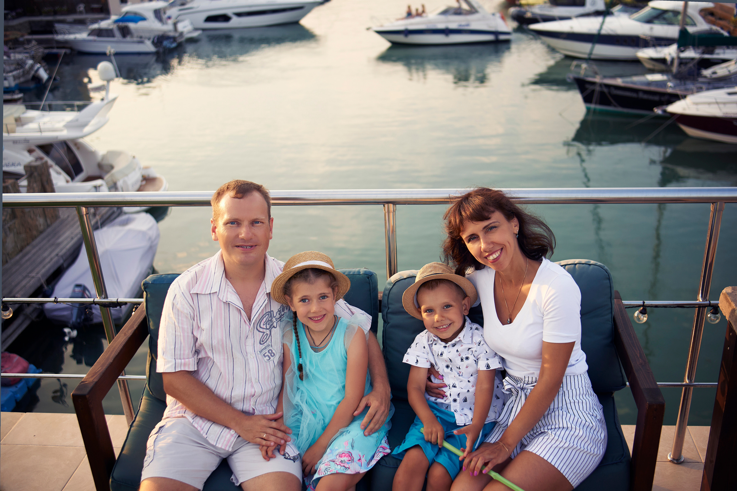 Фотосессия на Тонком мысу для Ольги, Сергея, Маши и Димы