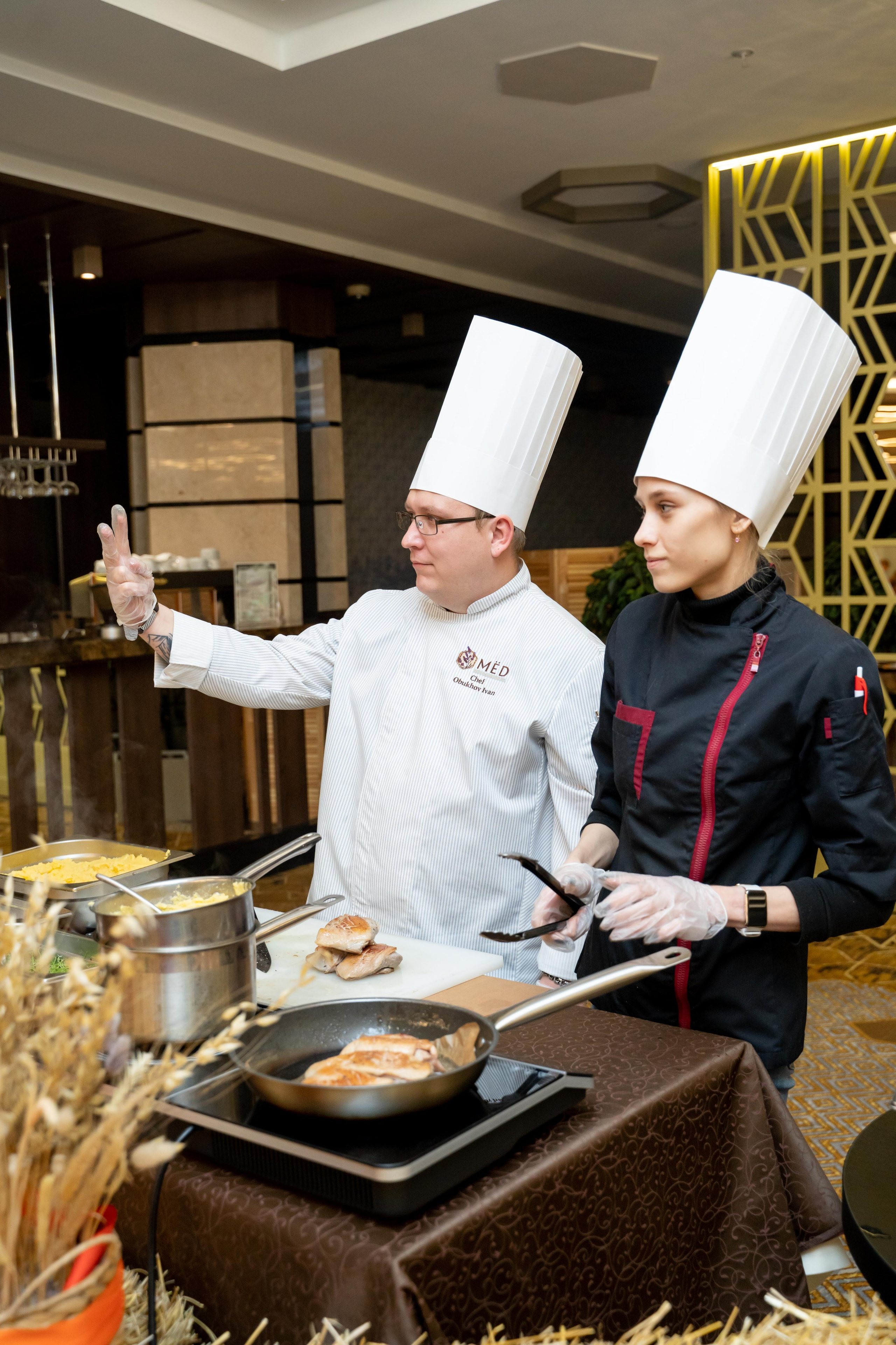 Битва Шефов в ресторане «Мед». Главная