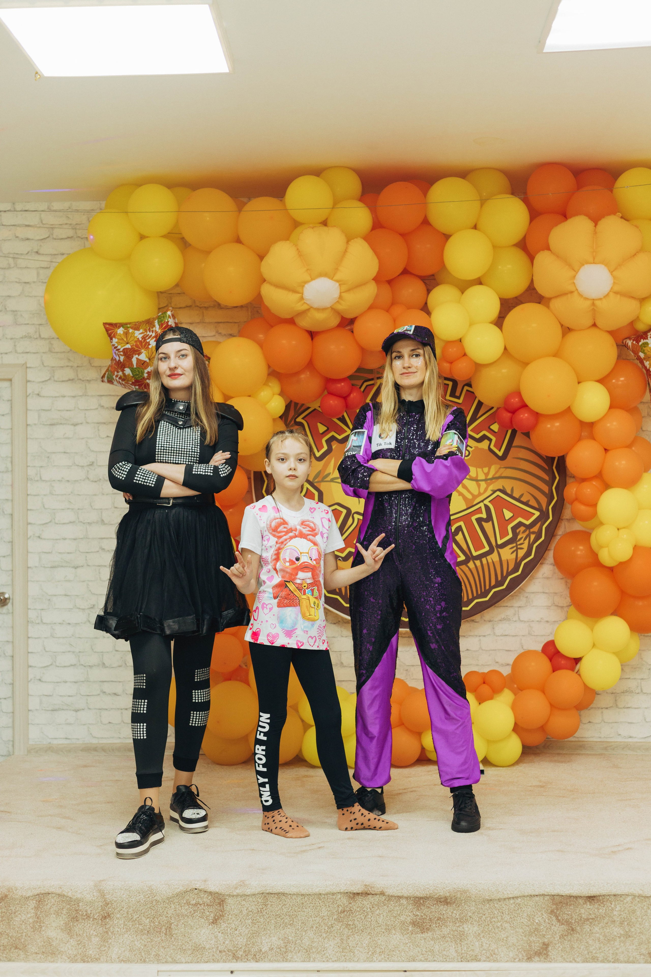 В стиле Уэнздей. Я Аракчеева Менслу — семейный и свадебный фотограф в Астрахани