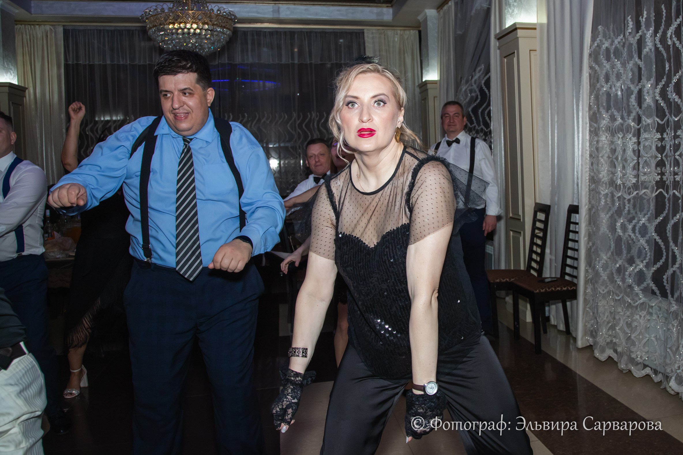 Гангстерская вечеринка в стиле 1920-х. Репортажный Фотограф