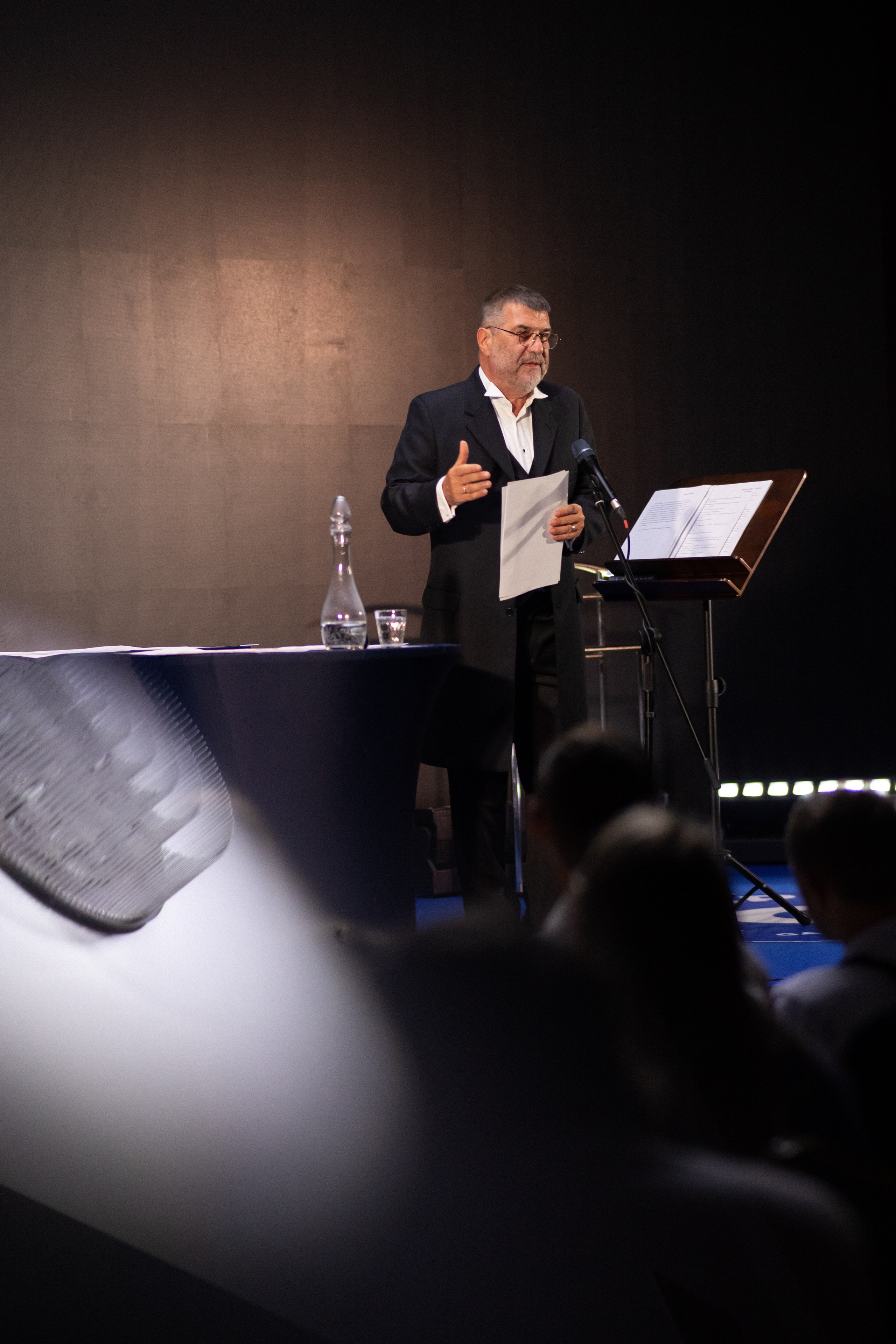 ЕВГЕНИЙ ГРИШКОВЕЦ [СПЕКТАКЛЬ]. Арина Тамочкина. Фотограф Краснодарю