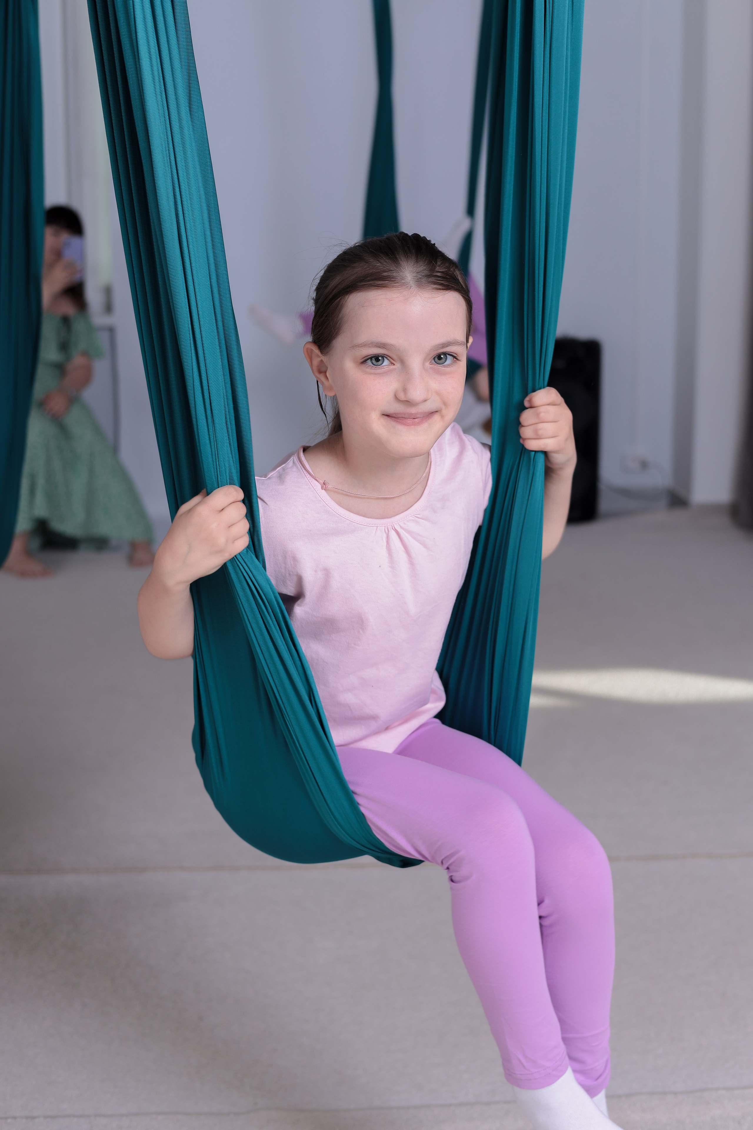 Детская аэройога. Фотограф Надршина Лилия