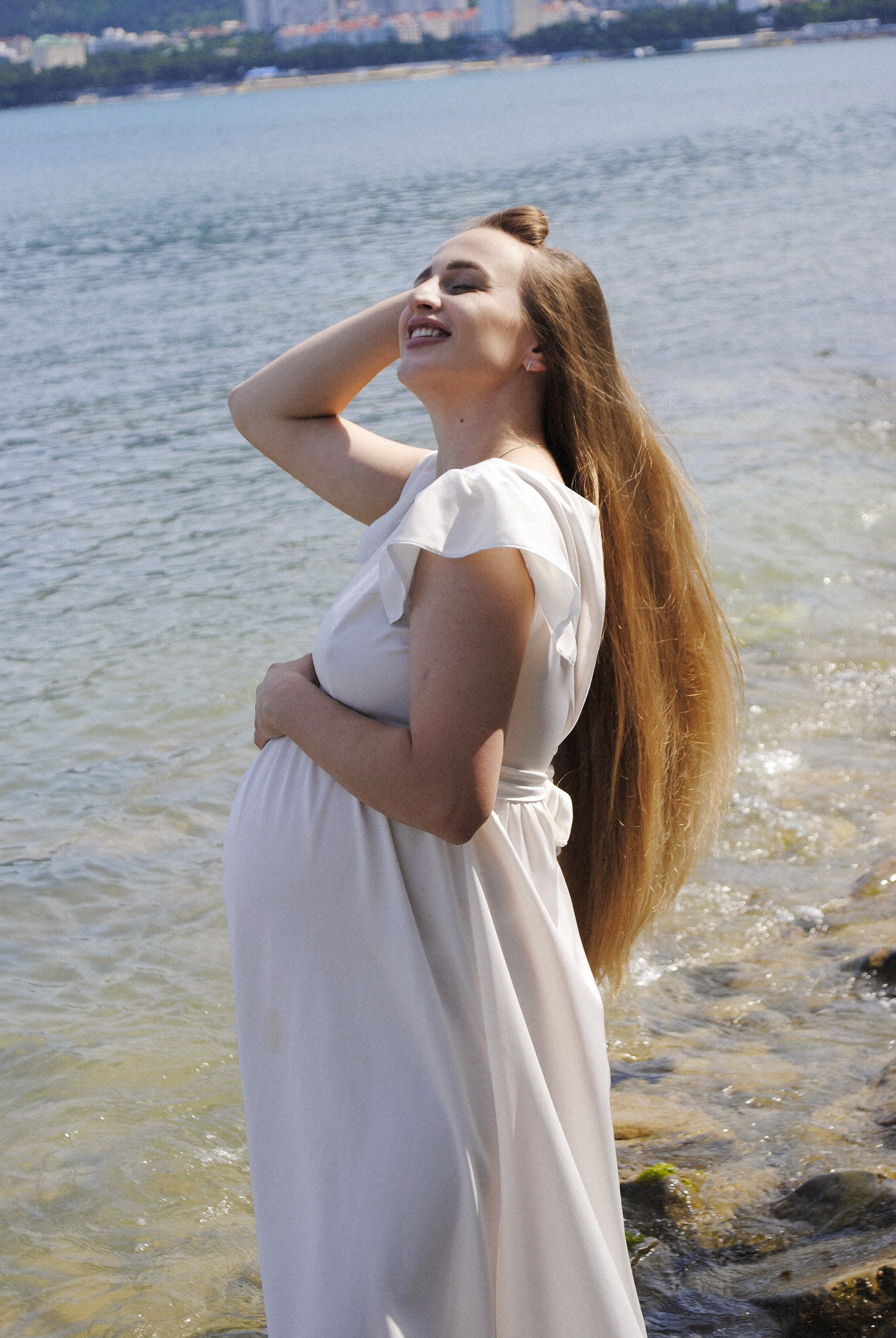 Беременность на берегу моря. Фотограф Мария Мусаелян