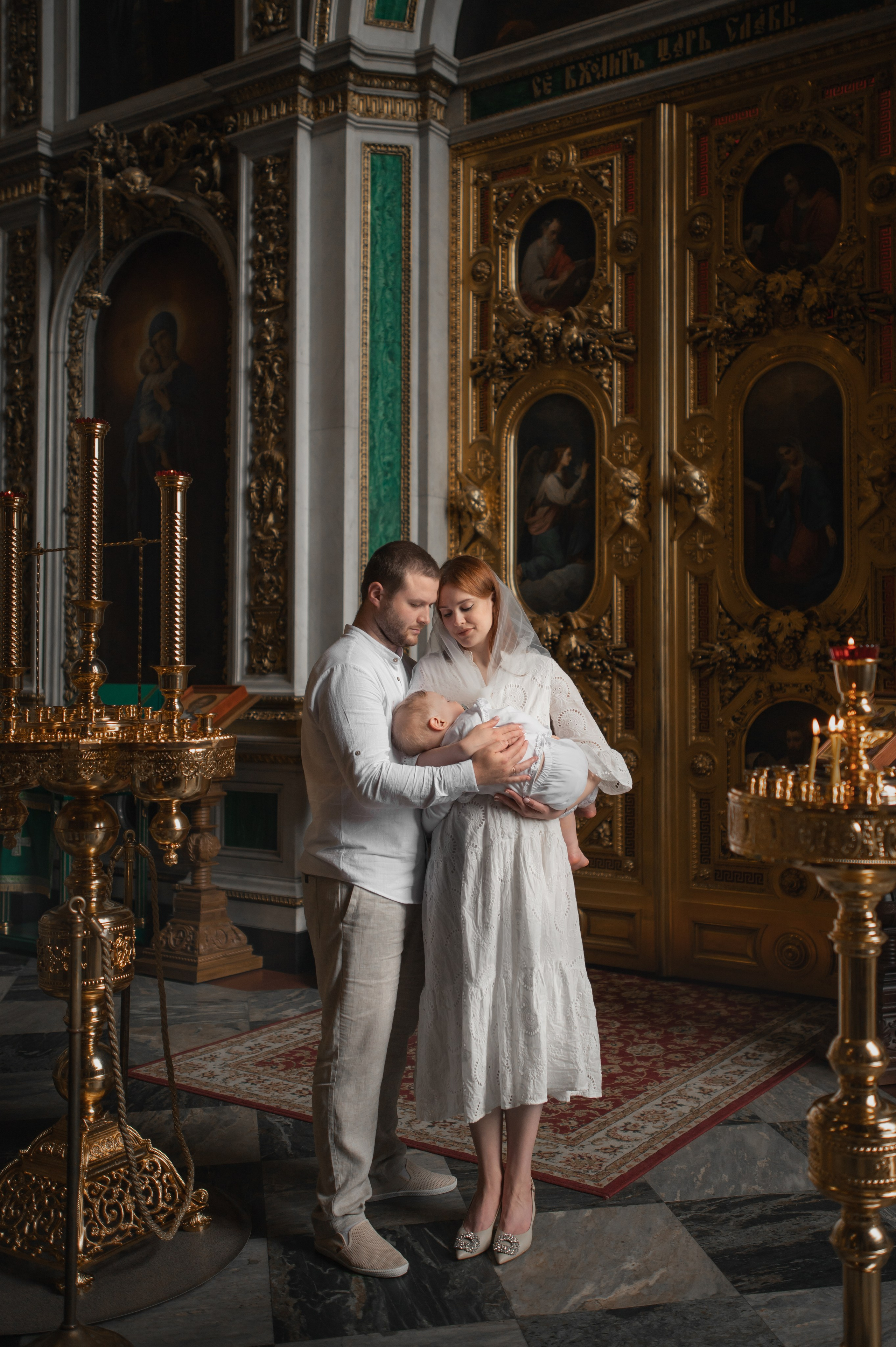 Крещение в Исаакиевском соборе. Фотограф на крещение и венчание, семейный фотограф в Санкт-Петербурге