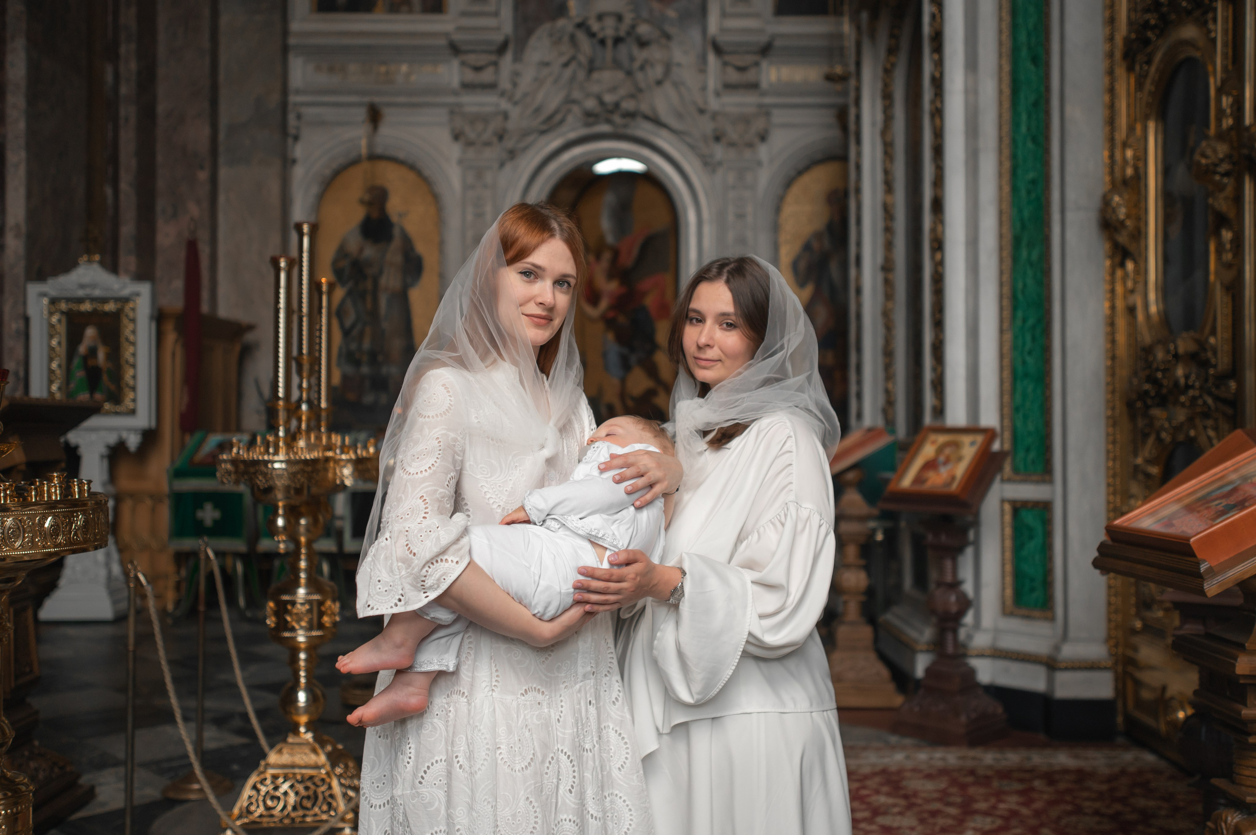 Крещение в Исаакиевском соборе. Фотограф на крещение и венчание, семейный фотограф в Санкт-Петербурге