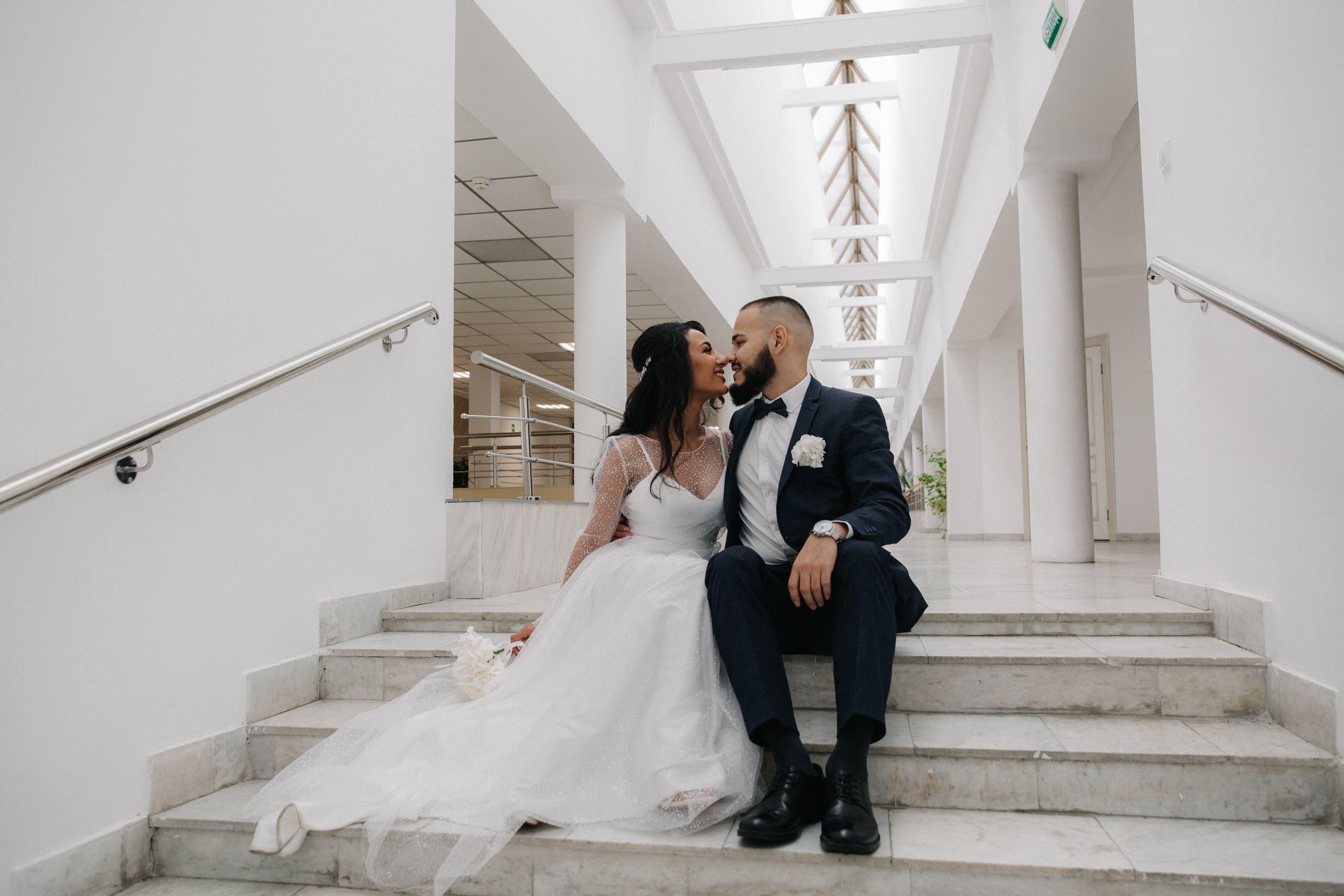 ВЫБОРГСКИЙ ЗАГС | июль, центр. Свадебный фотограф в Санкт-Петербурге Полина Корзухина