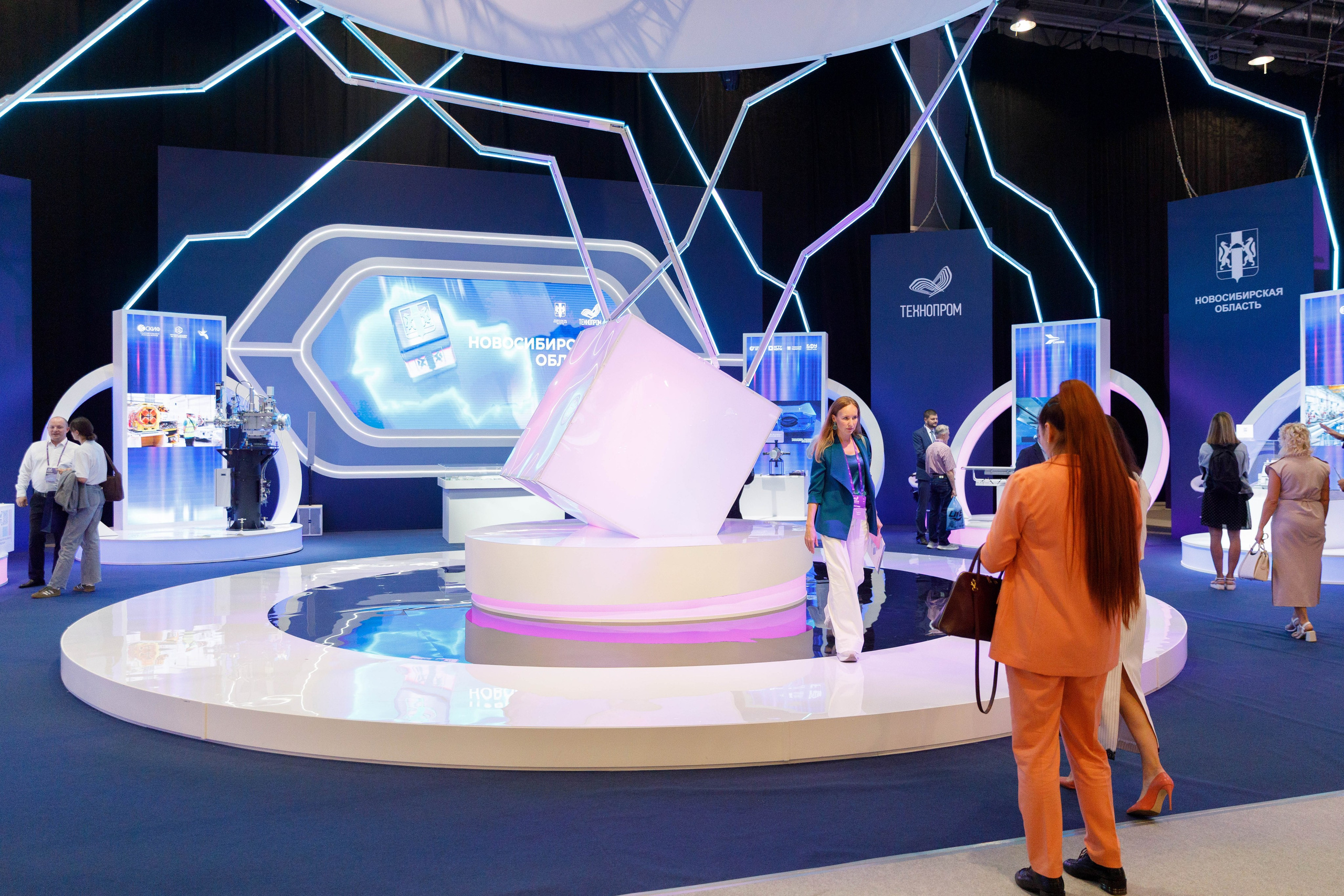 ТЕХНОПРОМ 2025 г. Репортажный фотограф в Новосибирске Алена Помазунова