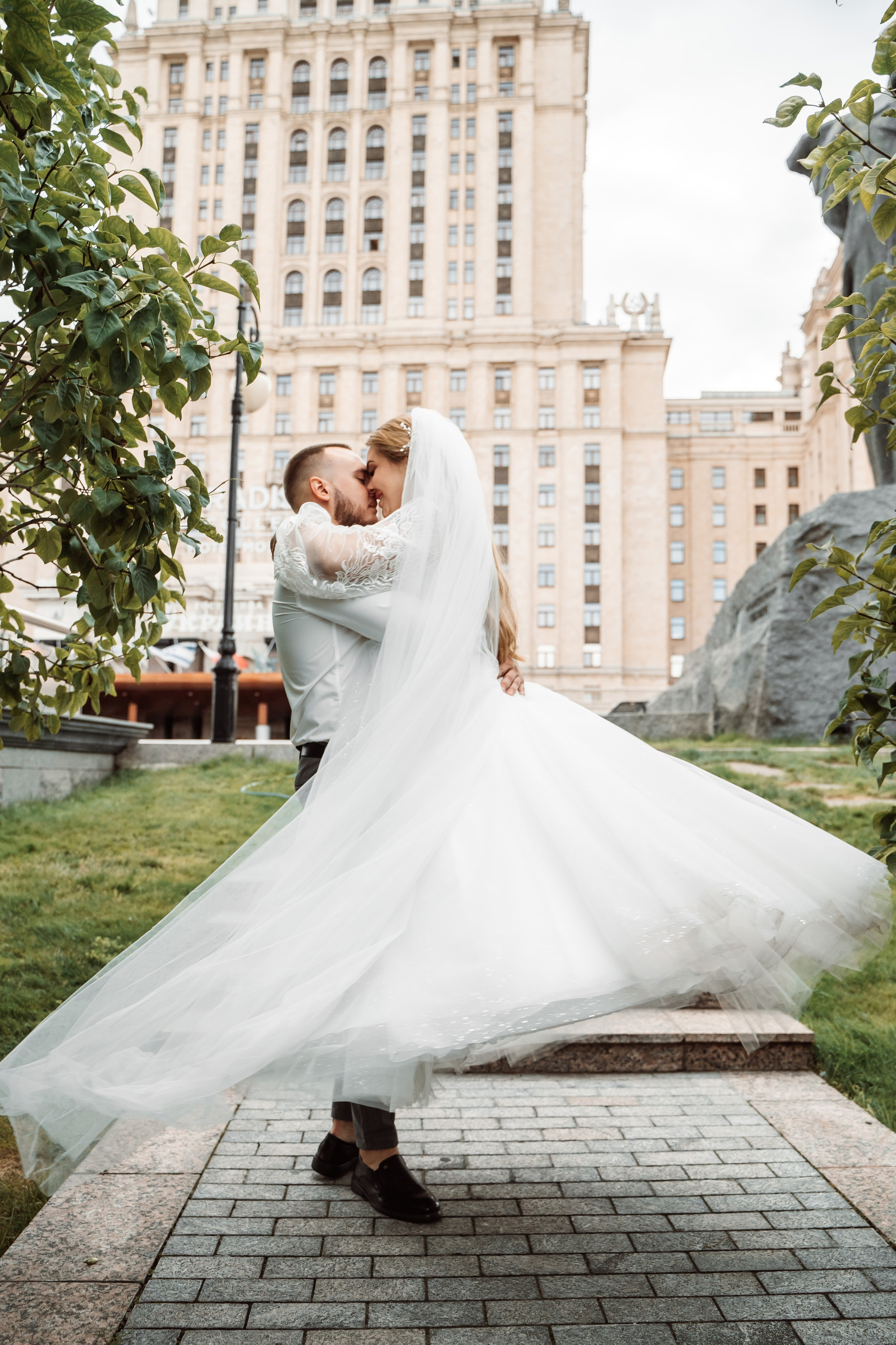 Елена и Александр. Регистрация и прогулка. Фотограф и видеограф в Москве и Московской области Мария Вишня