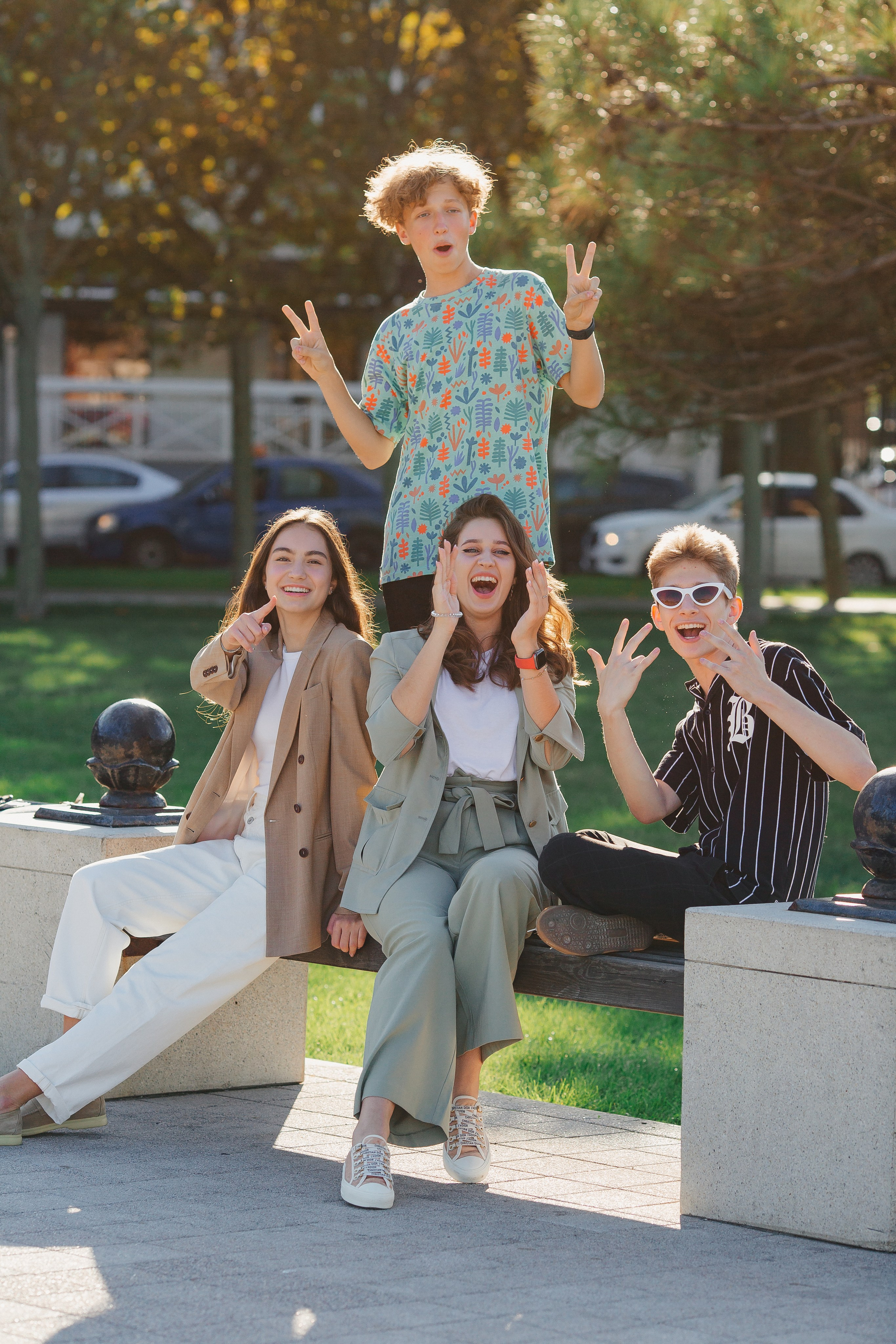 Набереженая центр- старшая школа. Выпускные альбомы Натальи Бутко: Новороссийск, Анапа, Геленджик