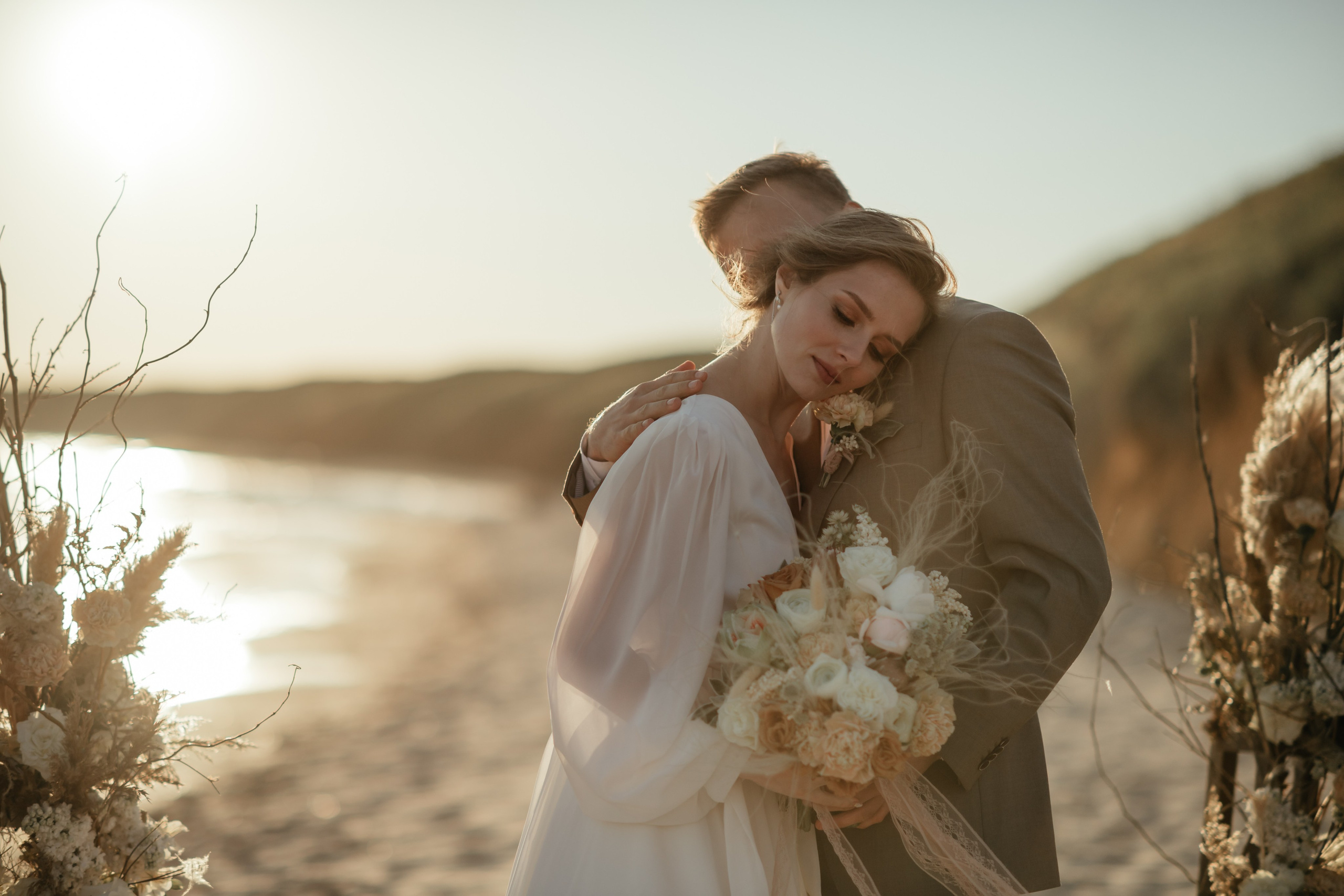 Выездная церемония на берегу моря в Крыму Джангуль. Свадебный и семейный фотограф и видеограф, Крым, Москва, Санкт -Петербург