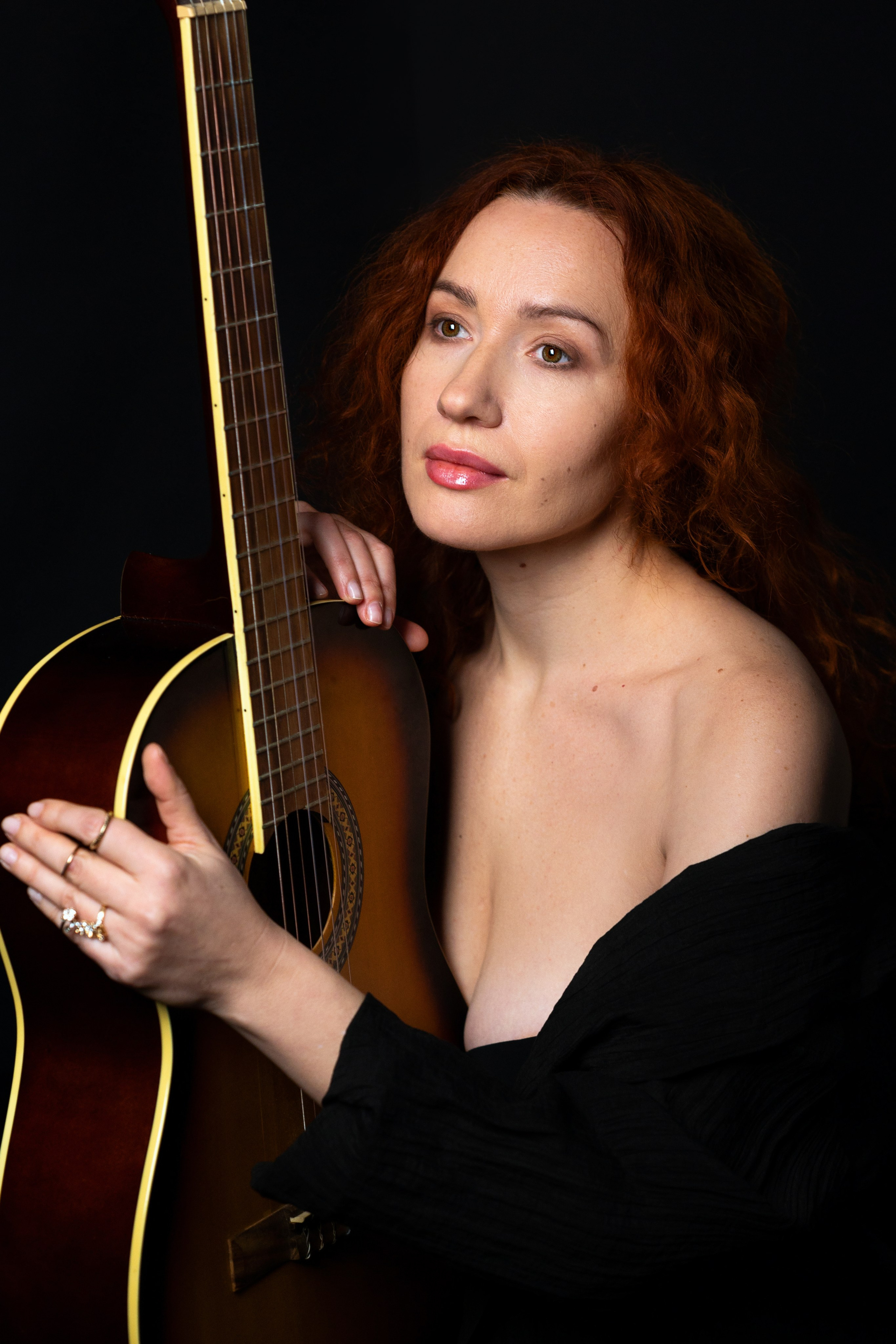 Анастасия. Изгиб гитары