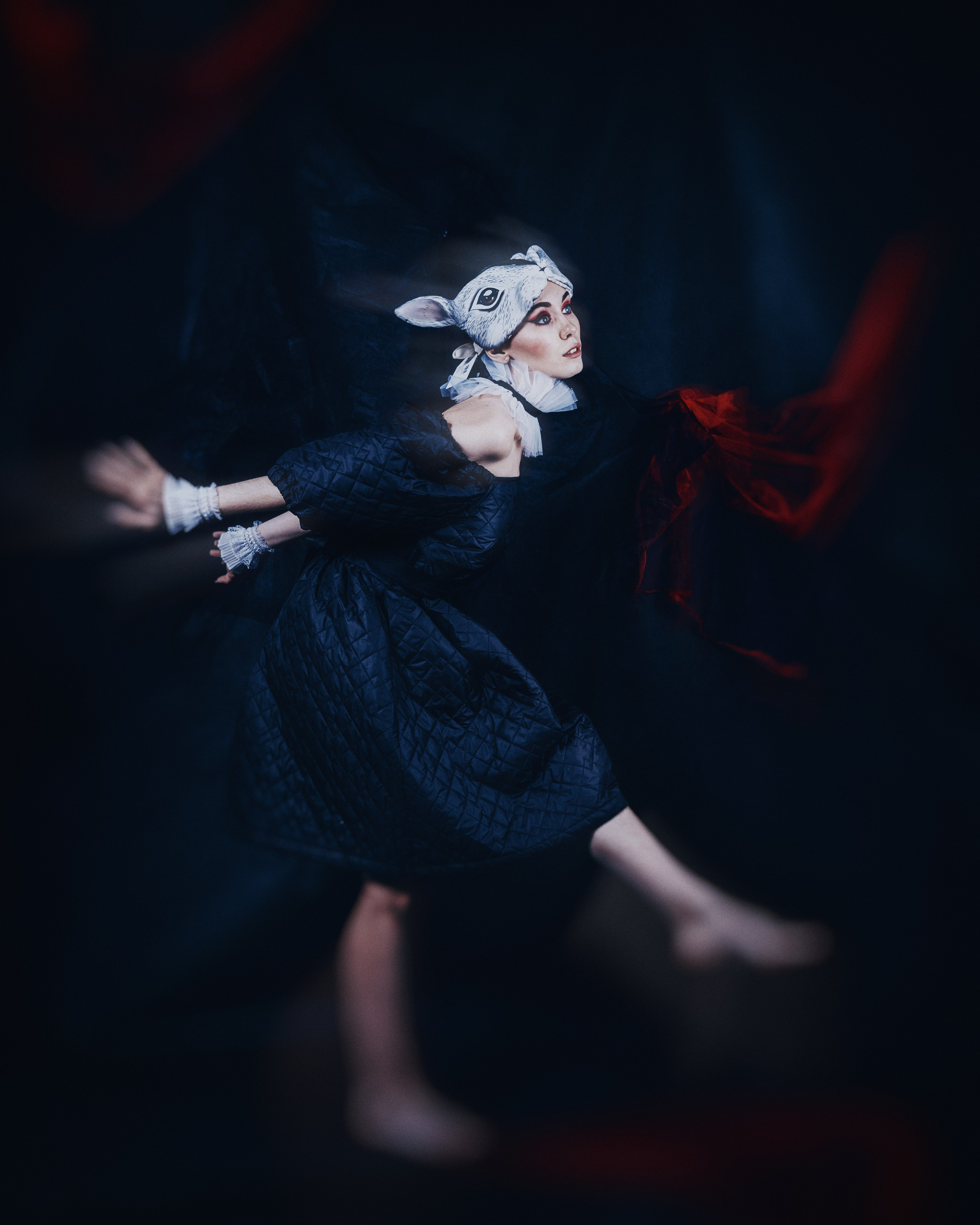 Креативная тематическая индивидуальная портретная съёмка. Фотограф Екатеринбург для вас или вашего бренда