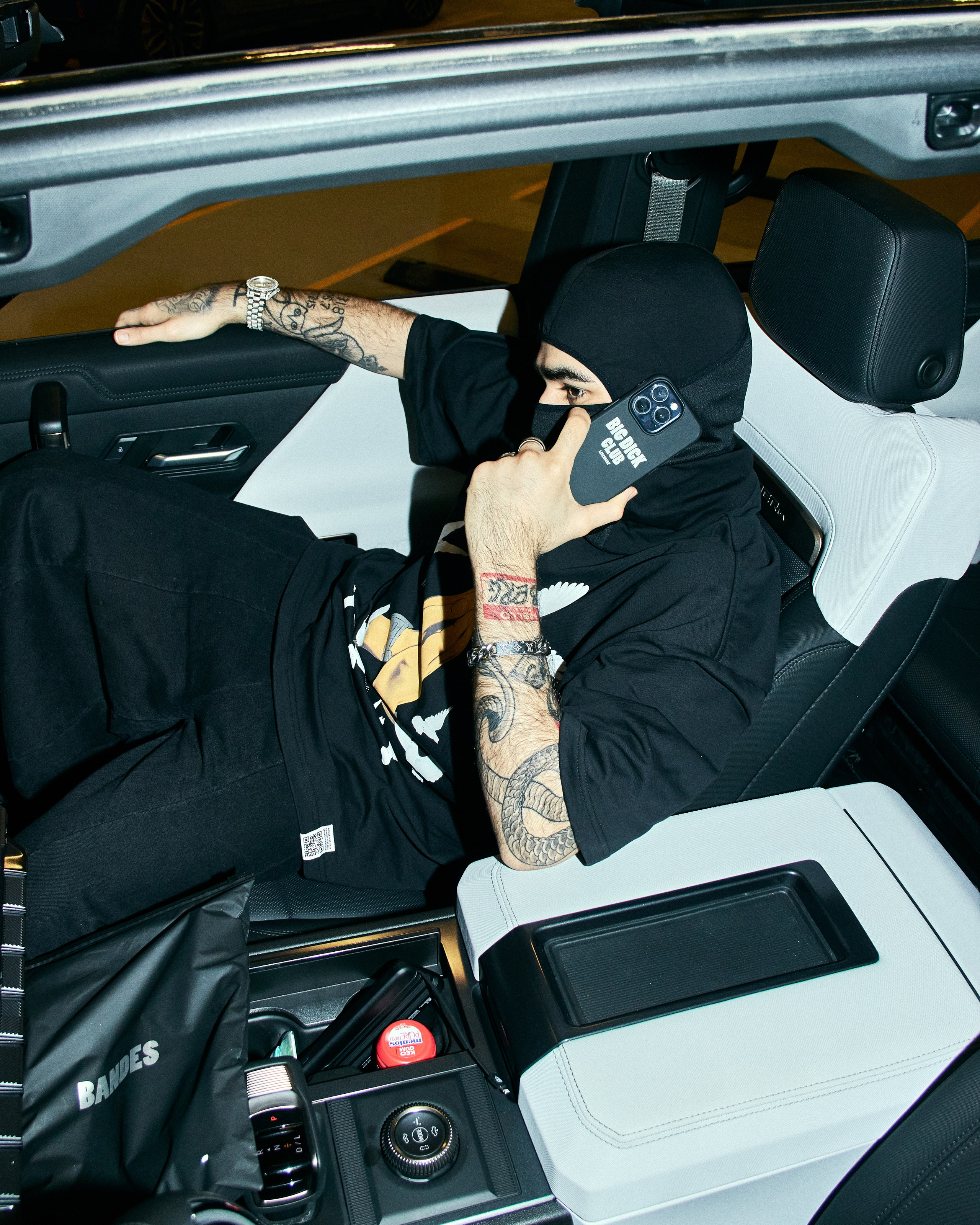 BANDES. Andrew Valmus