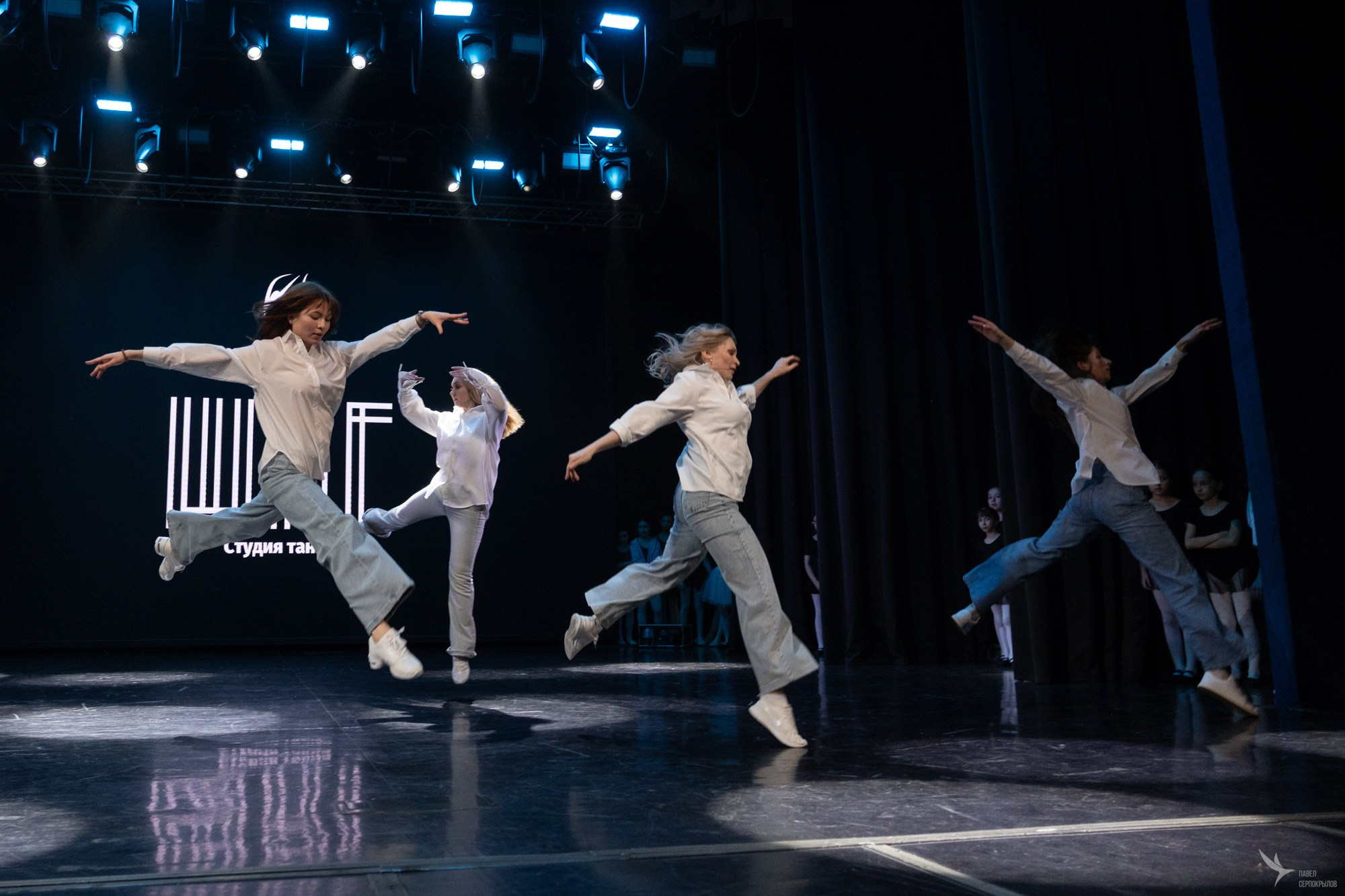 Отчетный концерт студии танца «ШАГ». Репортажный фотограф в Казани Павел Серпокрылов