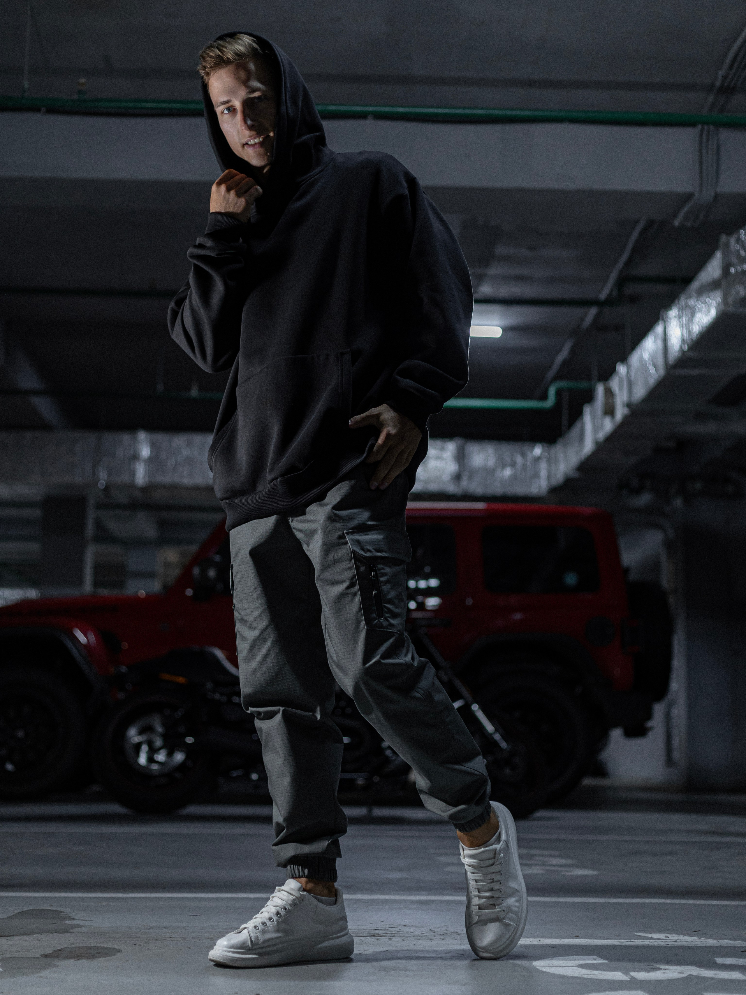 Подземная парковка. Фото для маркетплейсов в самых сочных локациях города Сочи