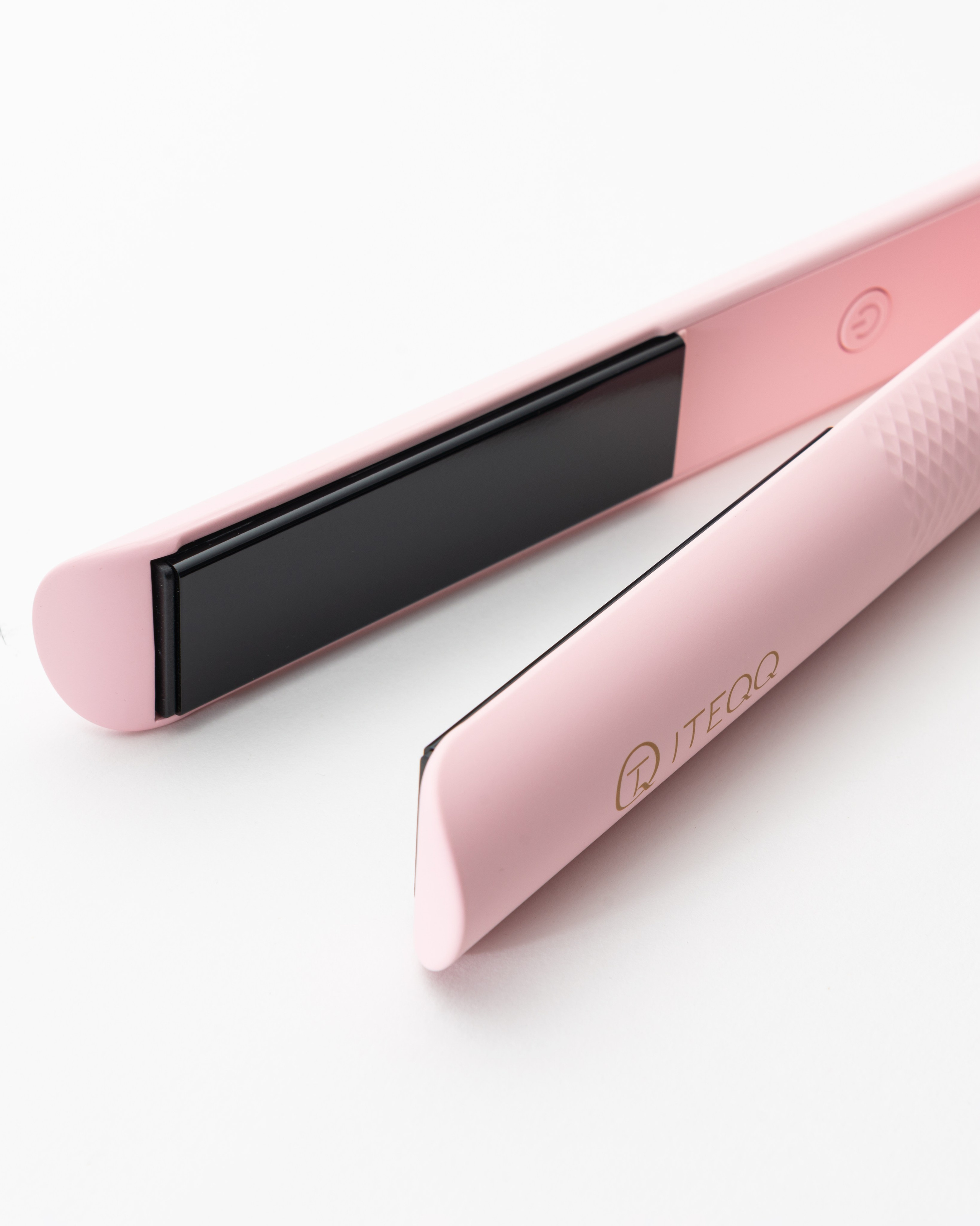 Каталог для ITEQQ. Коммерческий фотограф в Москве Билуши Василиса