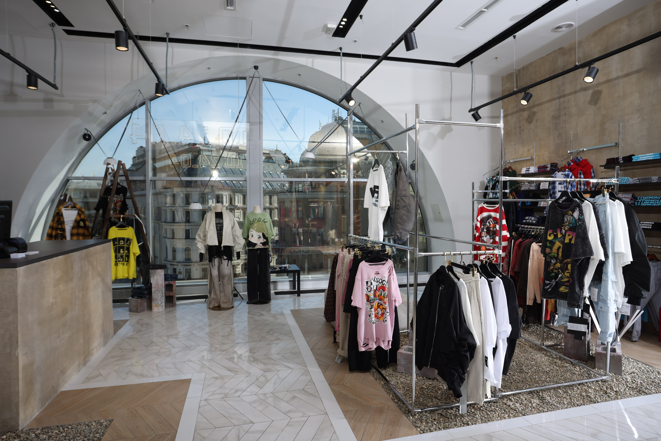 ID 24_04. Joseph Anton