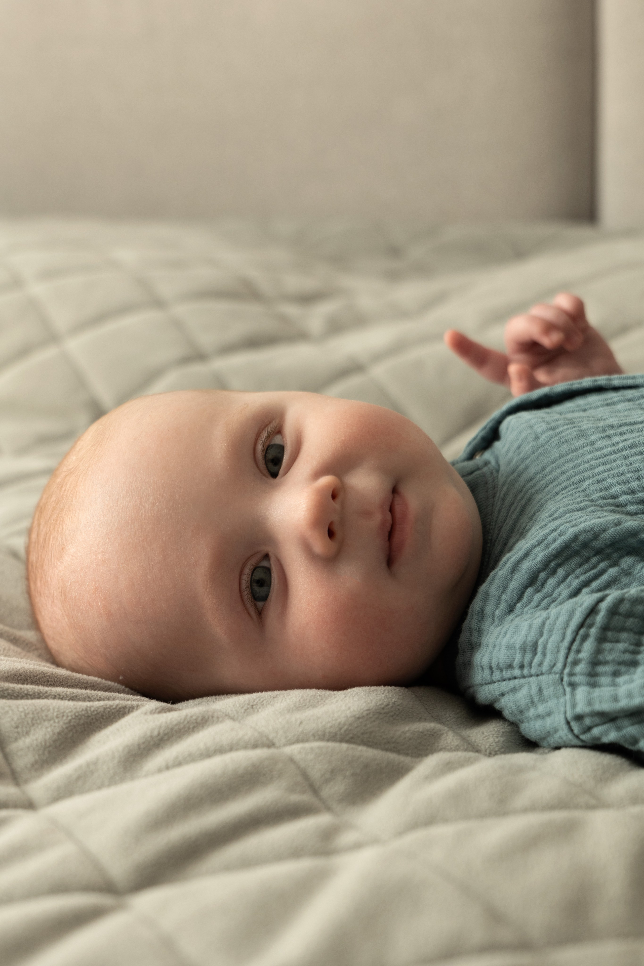 Мама и малыш (5 месяцев). Фотограф видеограф Ольга Василевская