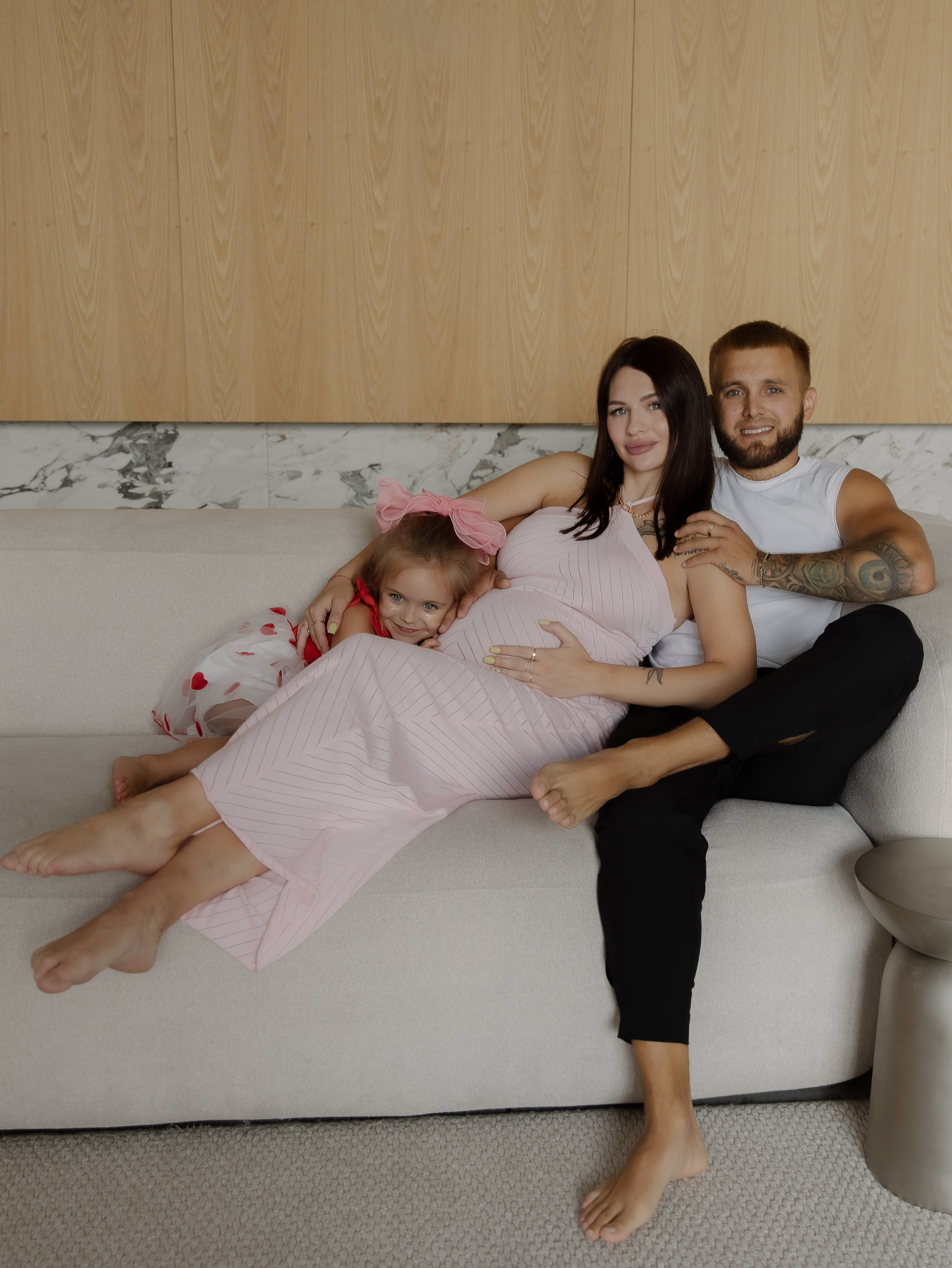 Семейная фотосессия в студии. СВАДЕБНЫЙ ФОТОГРАФ ЧЕЛЯБИНСК