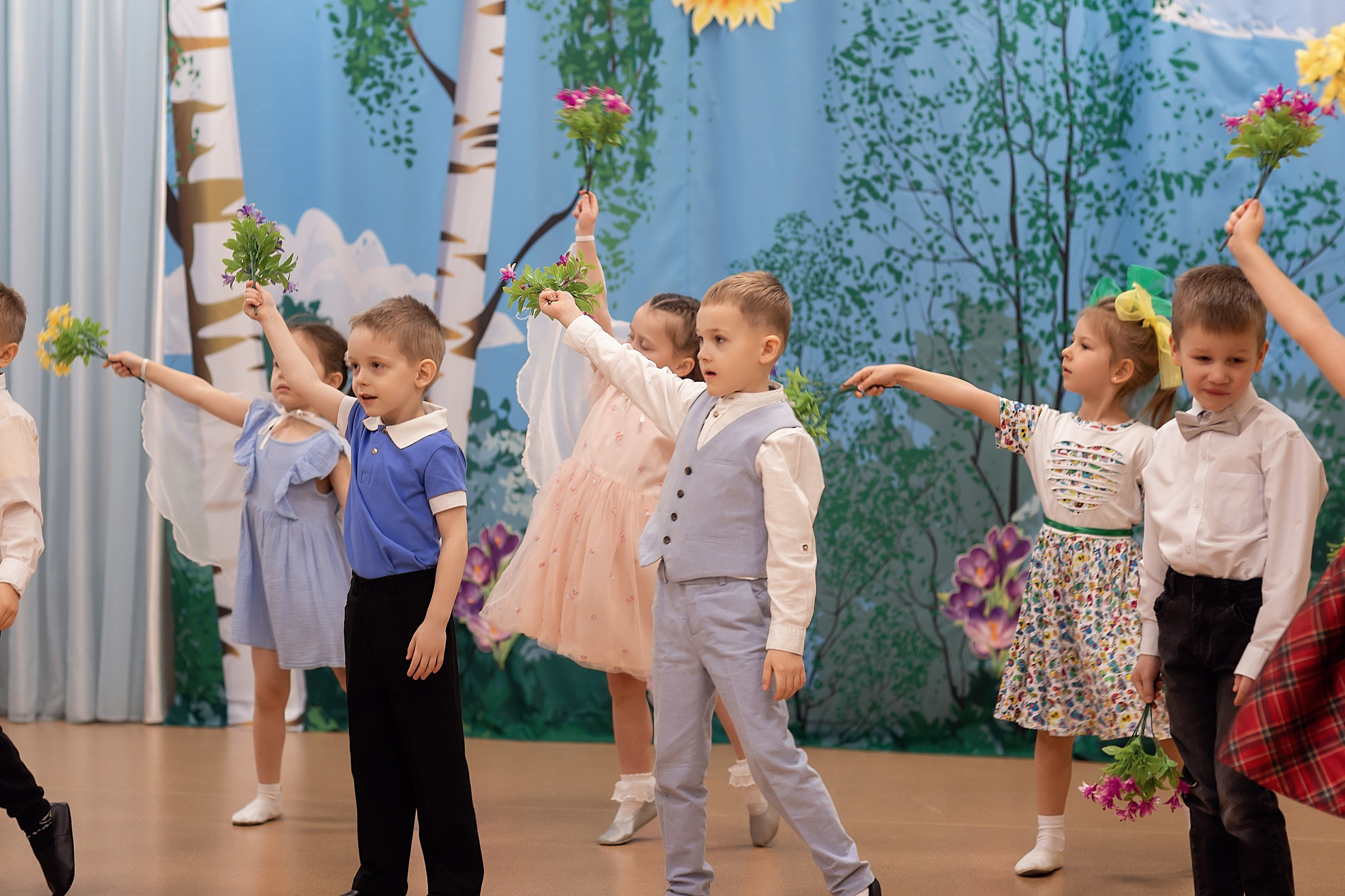 Весенний утренник_старшая группа_2025. Семейный фотограф в Санкт-Петербурге