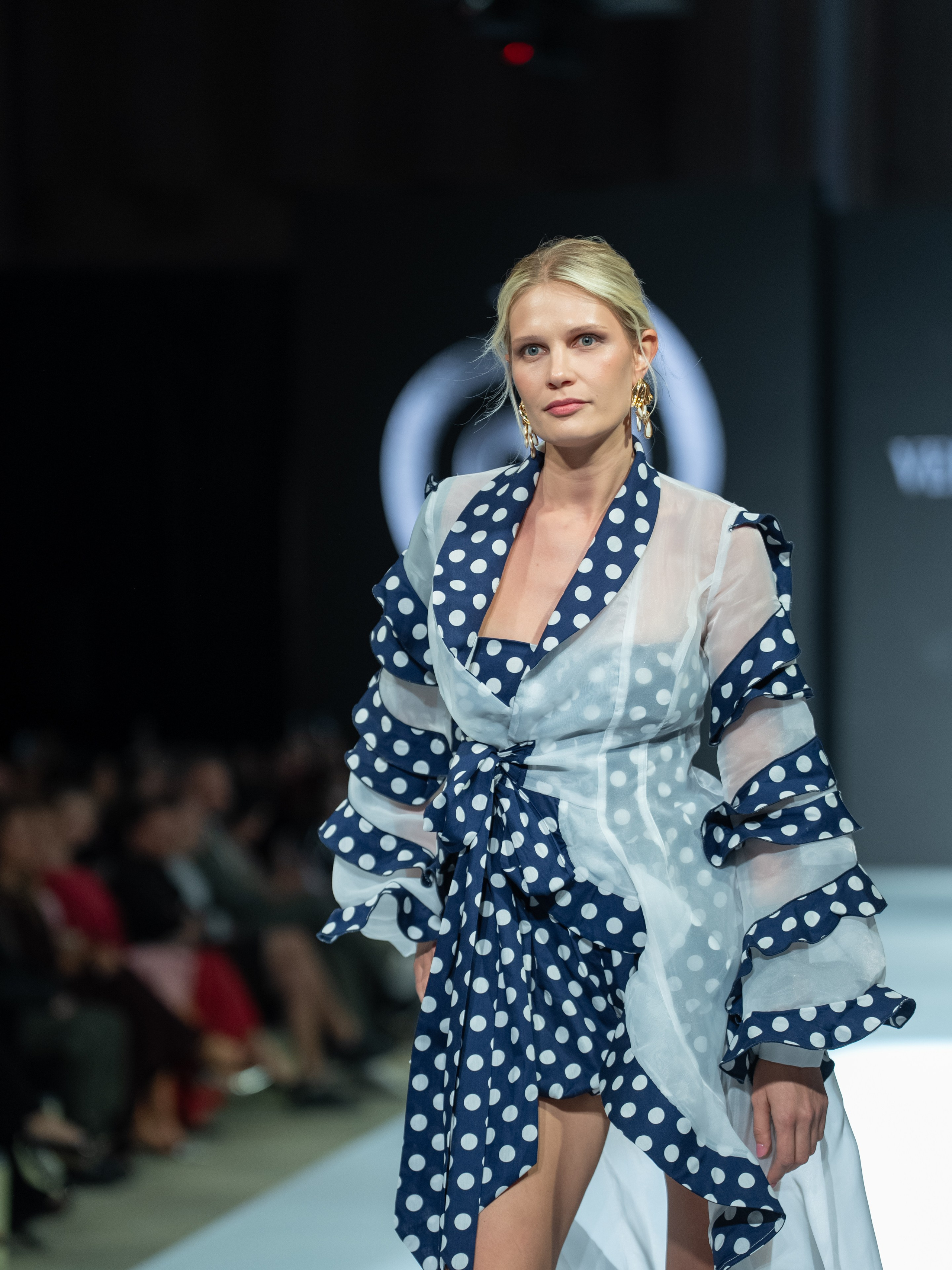 EURASIAN FASHION WEEK Vera Shasherina. Сайт Алматинского НЮ АРТ, будуар и фэшн фотографа Дениса Карпенко