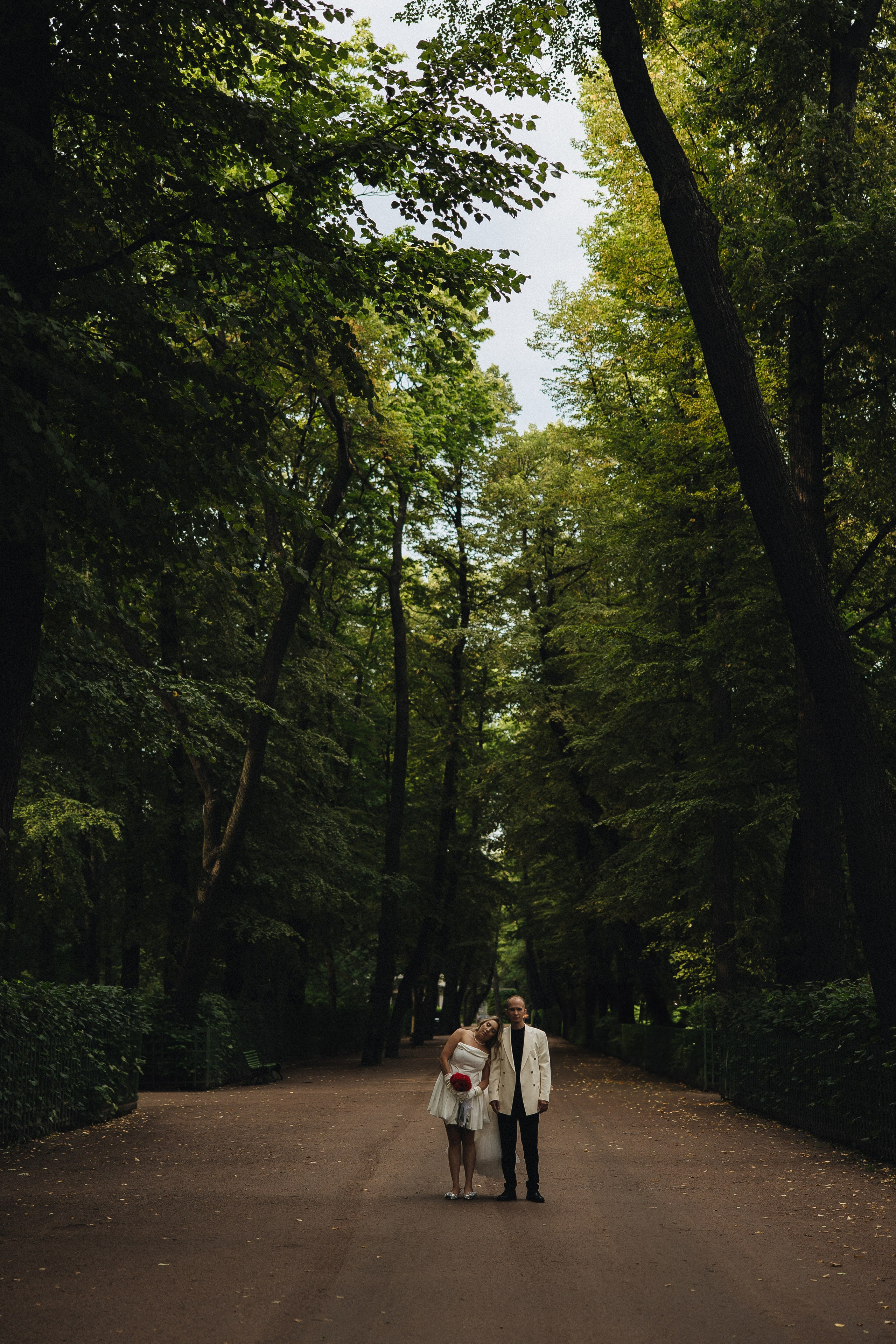 Когда я впервые увидел тебя, этот смех, ты мне напомнила по-моему сразу всех. Свадебный фотограф в Санкт-Петербурге Баженова Алина