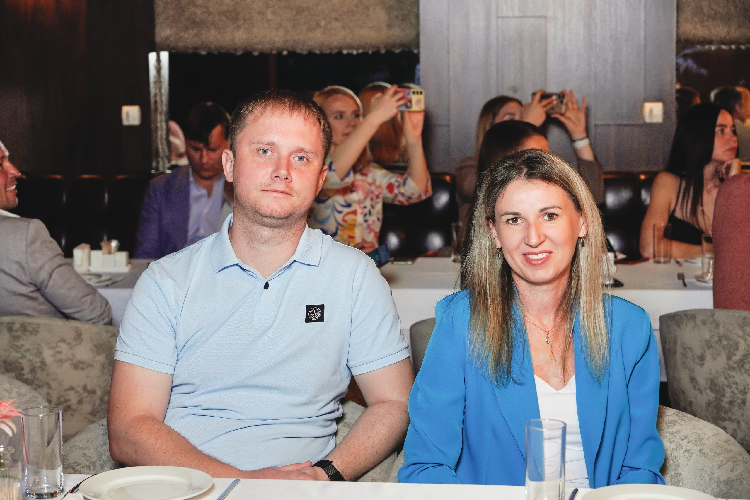 Выпускной. Занимаюсь профессиональной фотографией и живу рядом с Байкалом. Работаю в разных жанрах