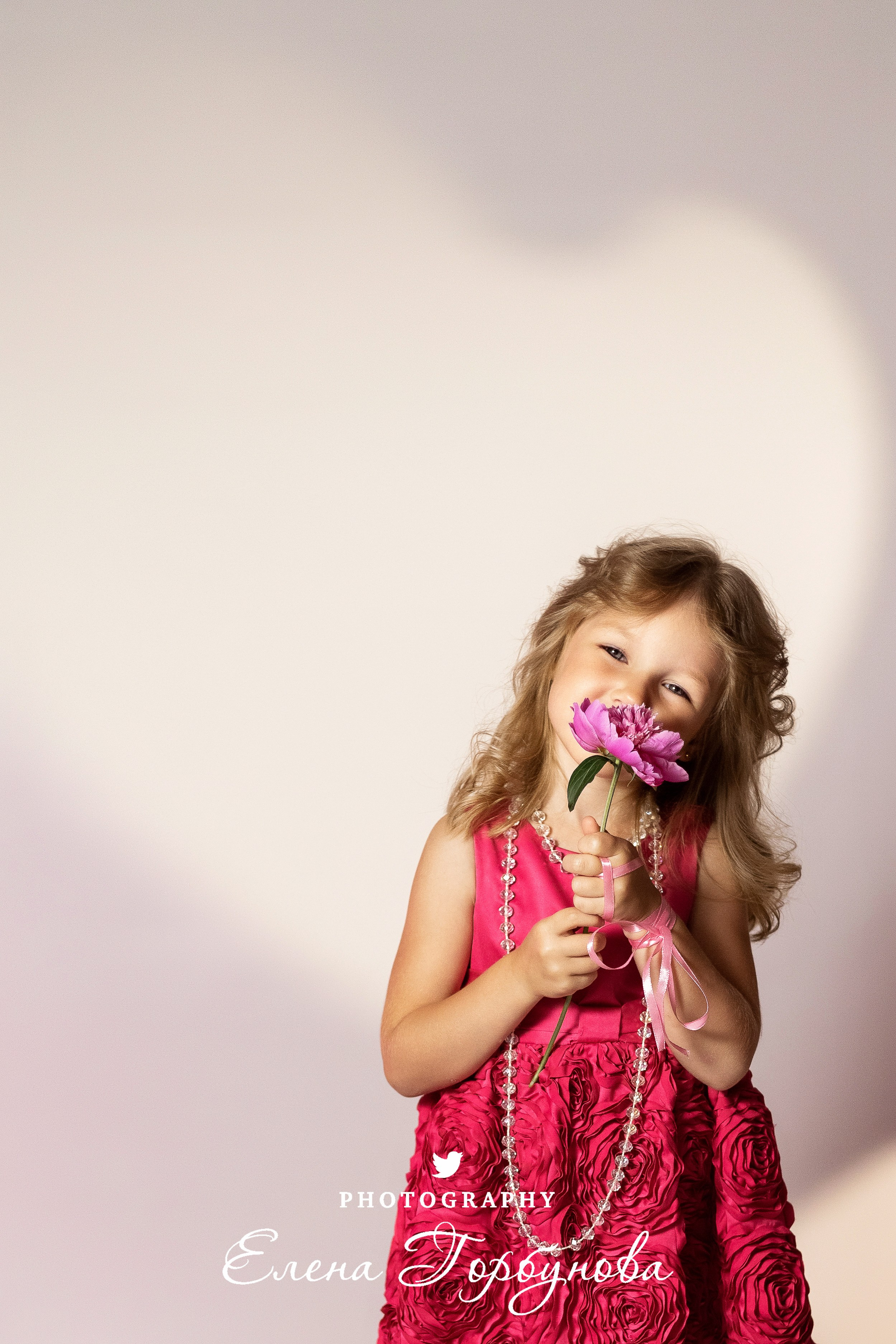 «Модница в розовом» В моей студии. Вероника и Александра. 2024. Фотограф Пермь. Свадьбы. Семья и дети, школа, д. сад. Фотокниги