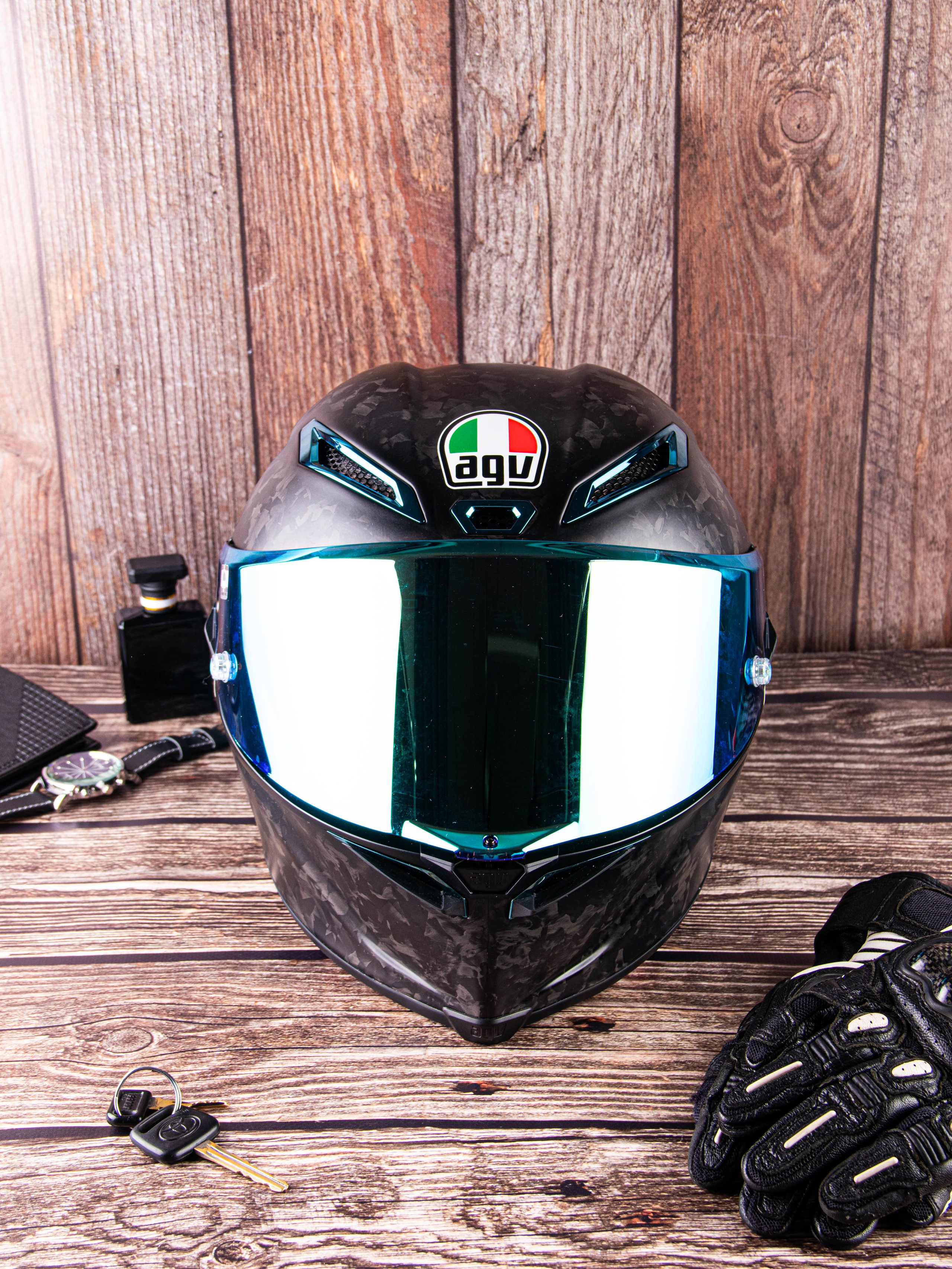 Мотоциклетный шлем. «Матрица»