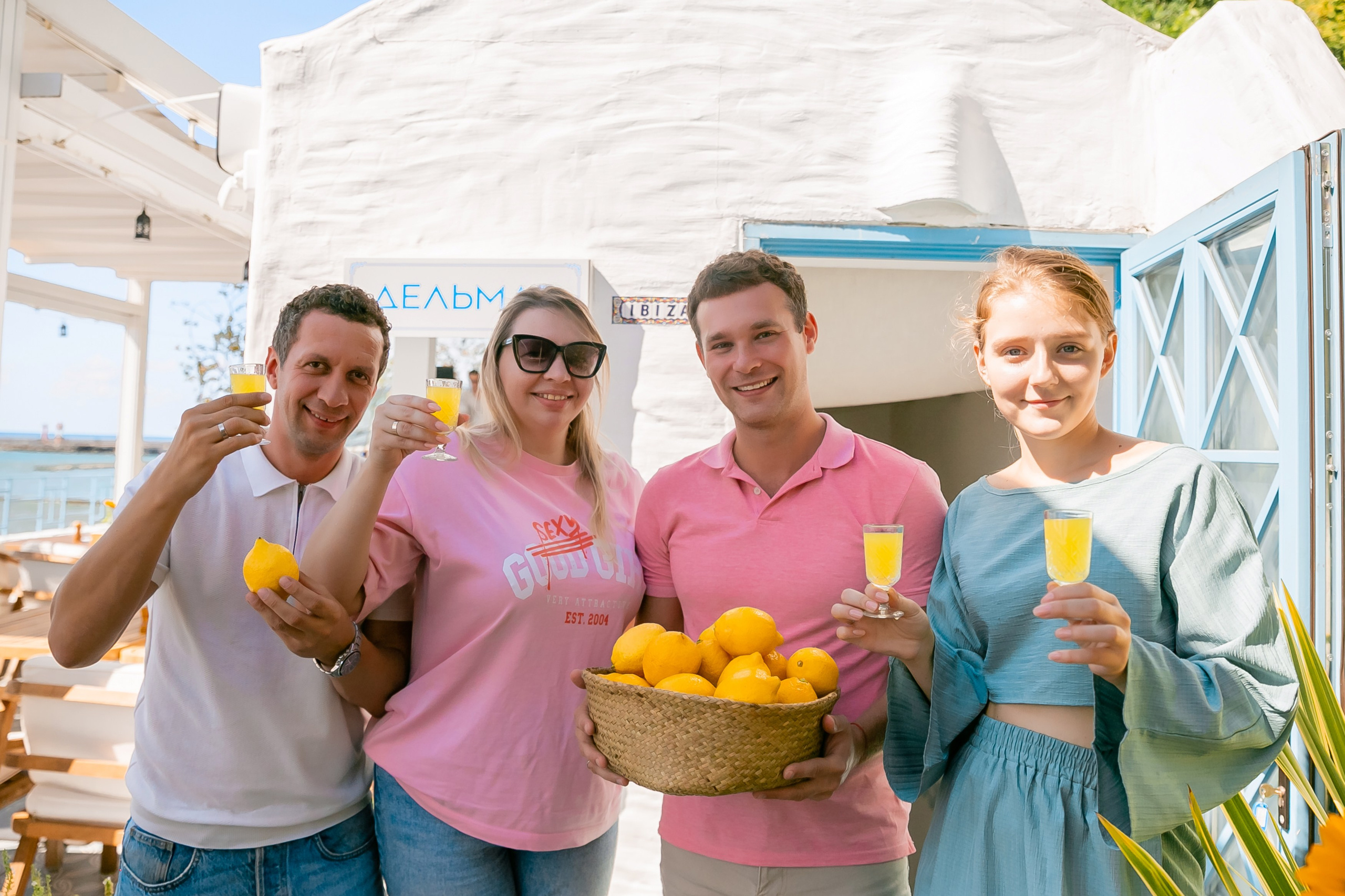 «Похмельный рейв» в ресторане DELMAR. Репортажный фотограф в Ялте Алексей Семёнов