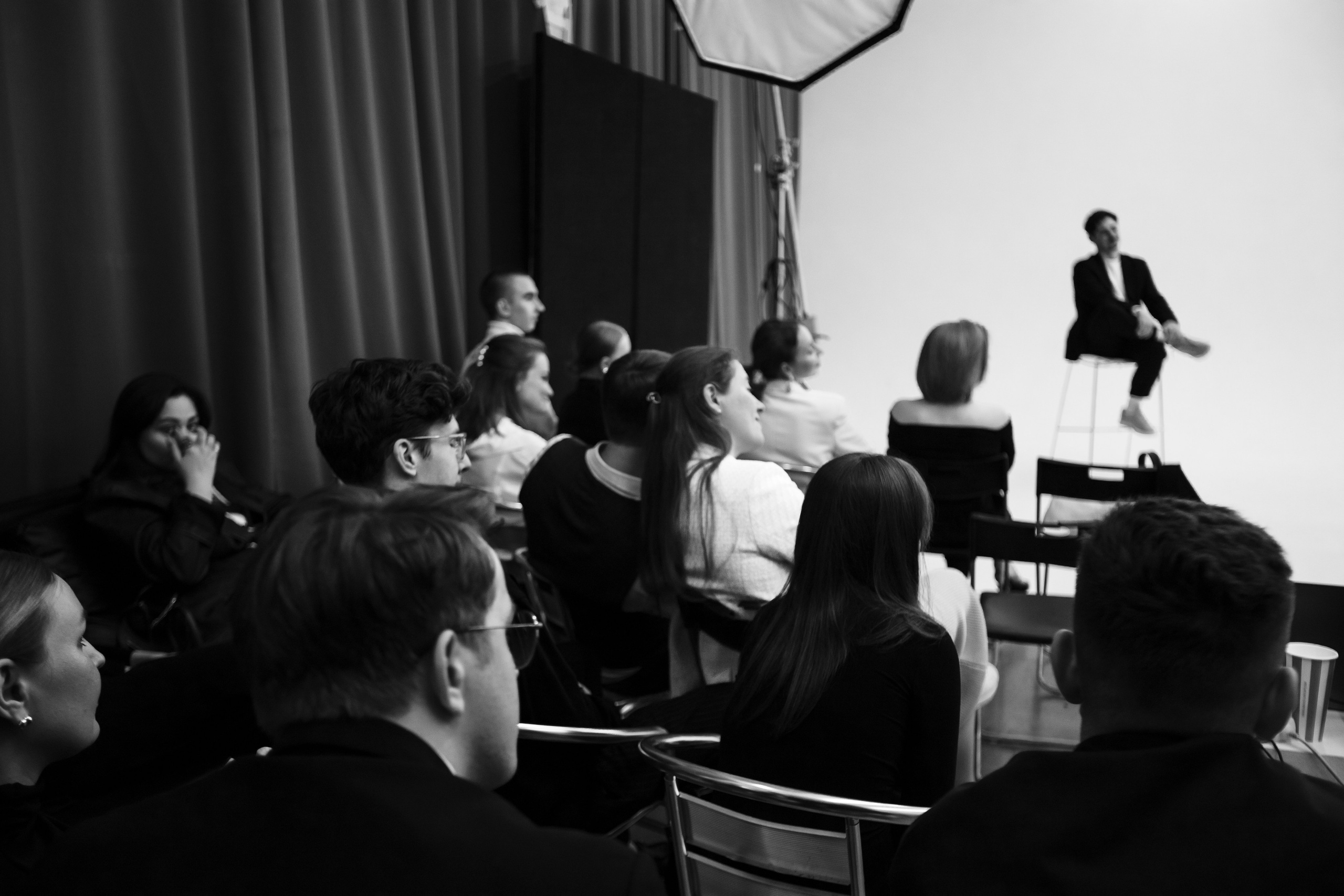 Премьера фильма «Как перестать сомневаться». Главная