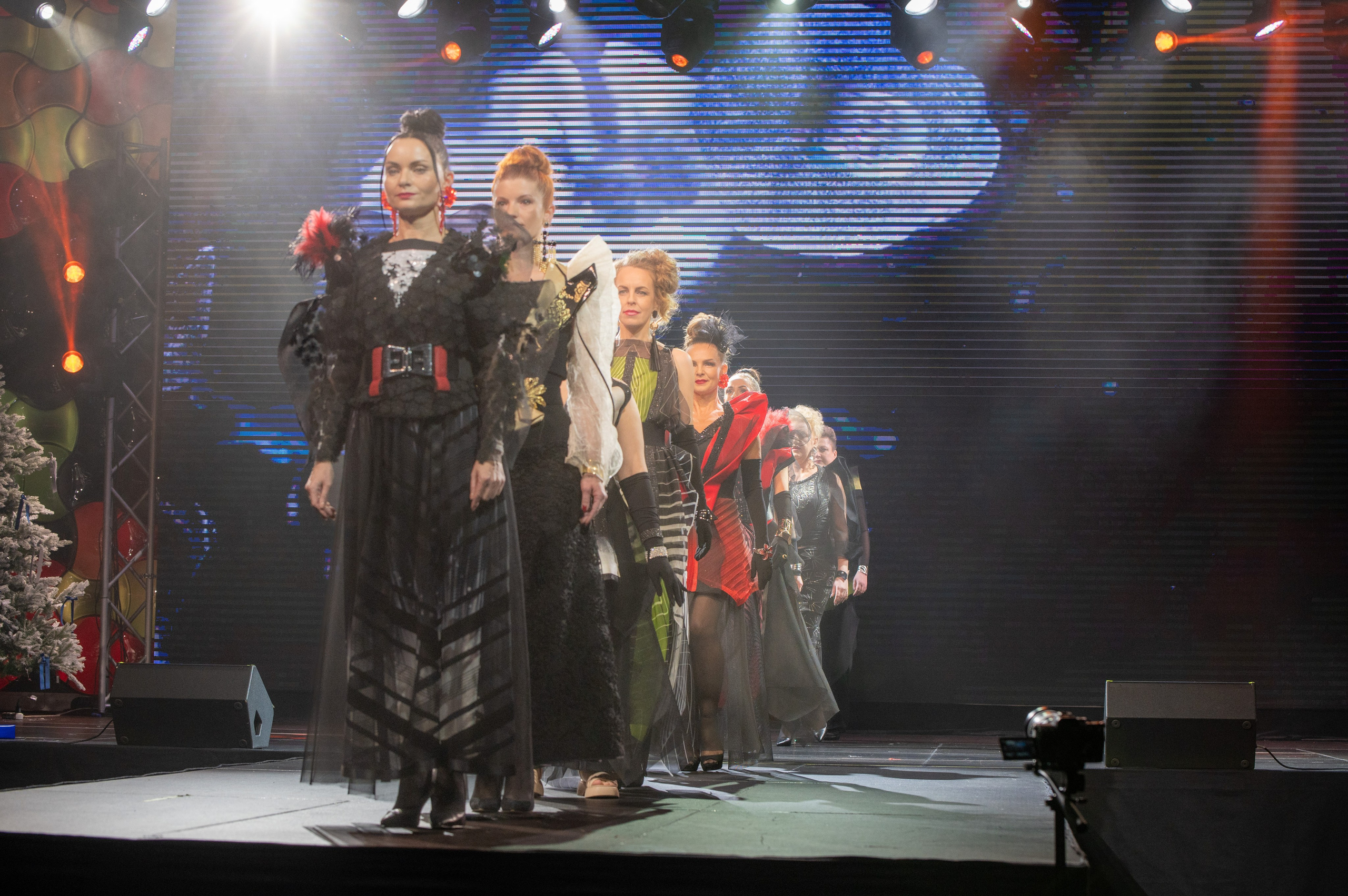 Большая новогодняя тусовка. Фотоуслуги, услуги фотографа, фотографирование важных событий