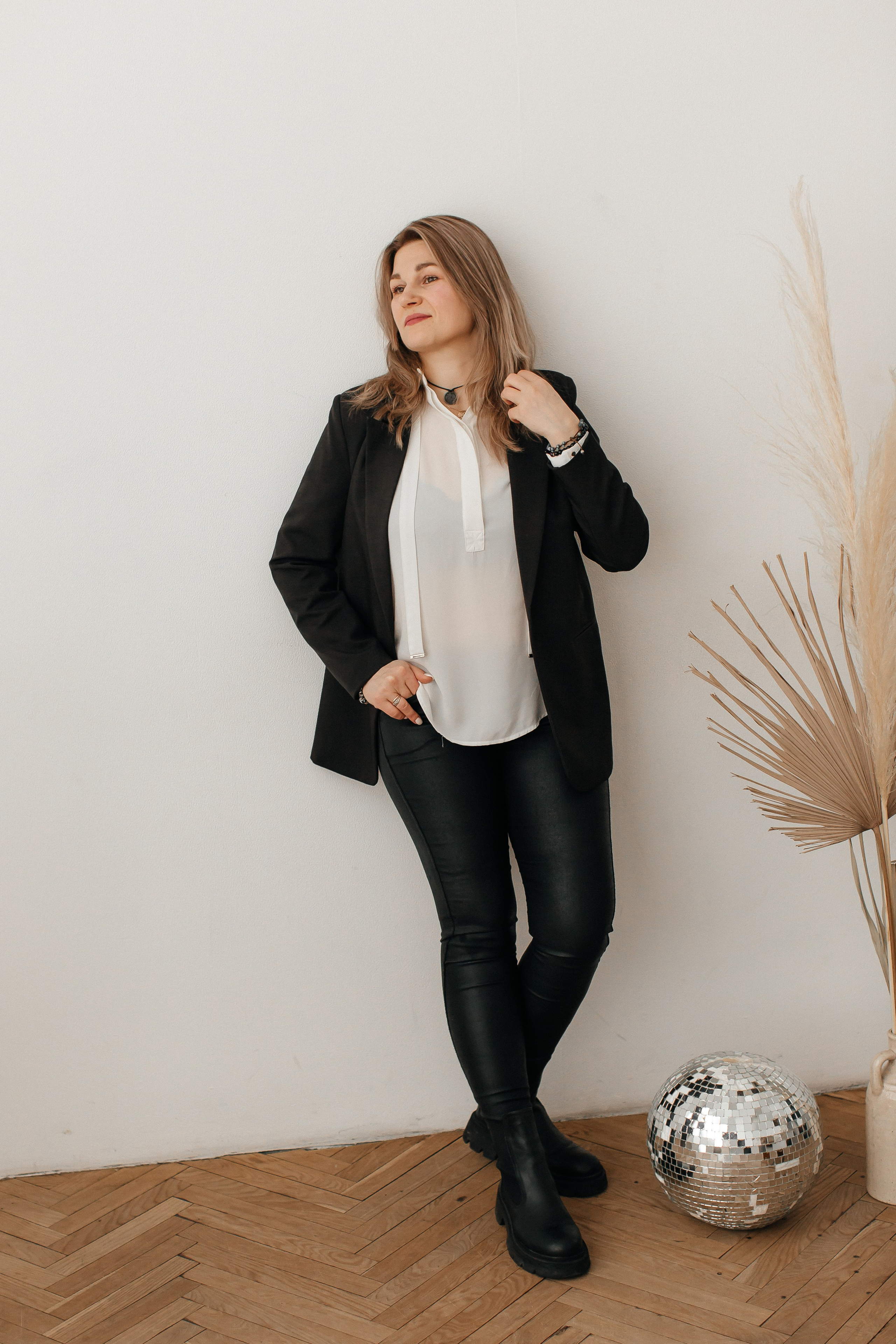 Любовь с семьей в студии. Семейный, детский и школьный фотограф в Москве Рудницкая Анна