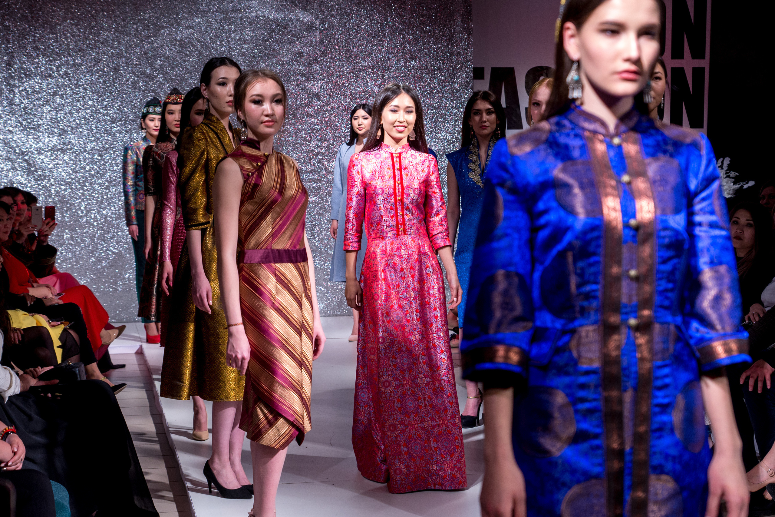 Odn Fashion. Свадебный фотограф в Элисте Аркадий Шарманжинов