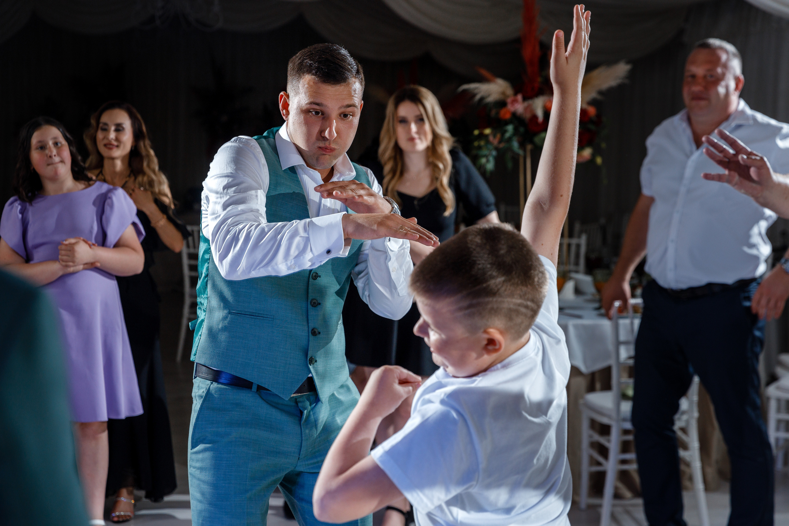 Южная терраса с бордовыми акцентами. Анонс свадьбы Анастасии и Ивана. Свадебный фотограф в Крыму и Севастополе Ольга Баскакова