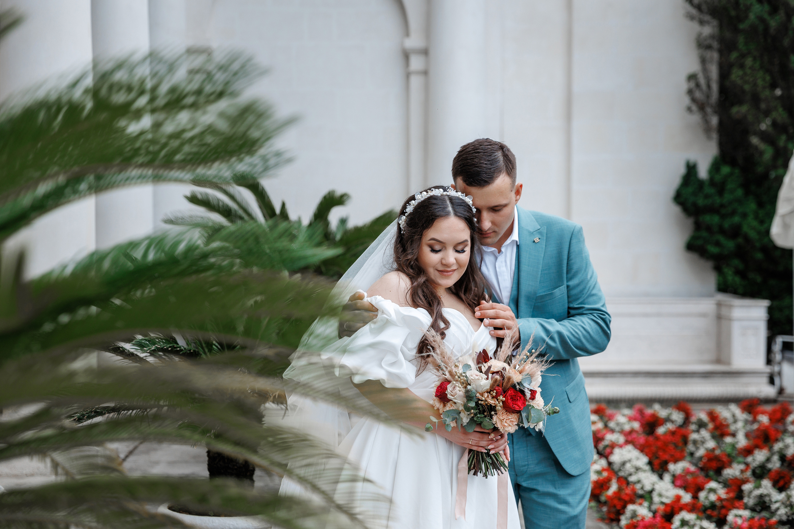 Южная терраса с бордовыми акцентами. Анонс свадьбы Анастасии и Ивана. Свадебный фотограф в Крыму и Севастополе Ольга Баскакова