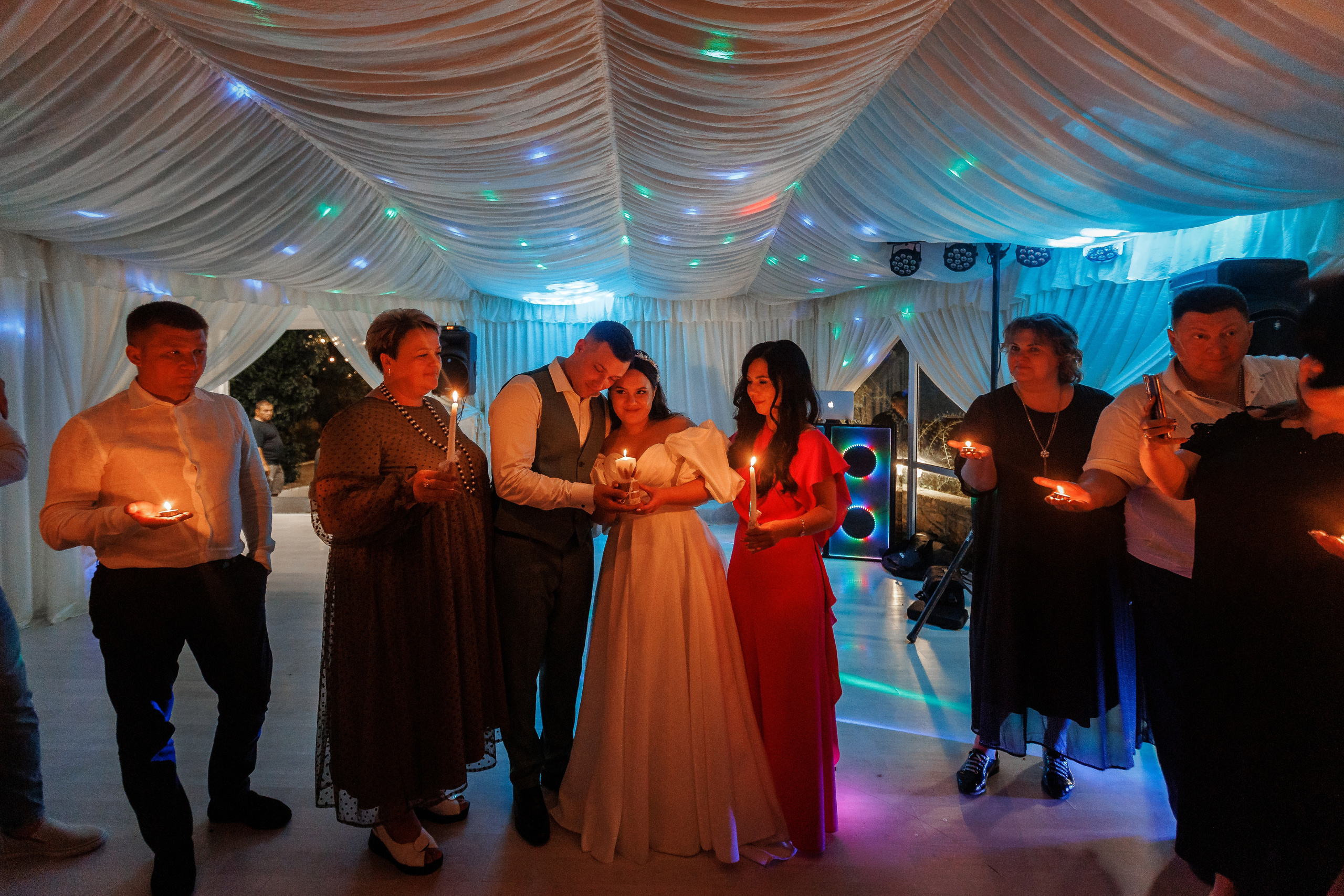 Южная терраса с бордовыми акцентами. Анонс свадьбы Анастасии и Ивана. Свадебный фотограф в Крыму и Севастополе Ольга Баскакова