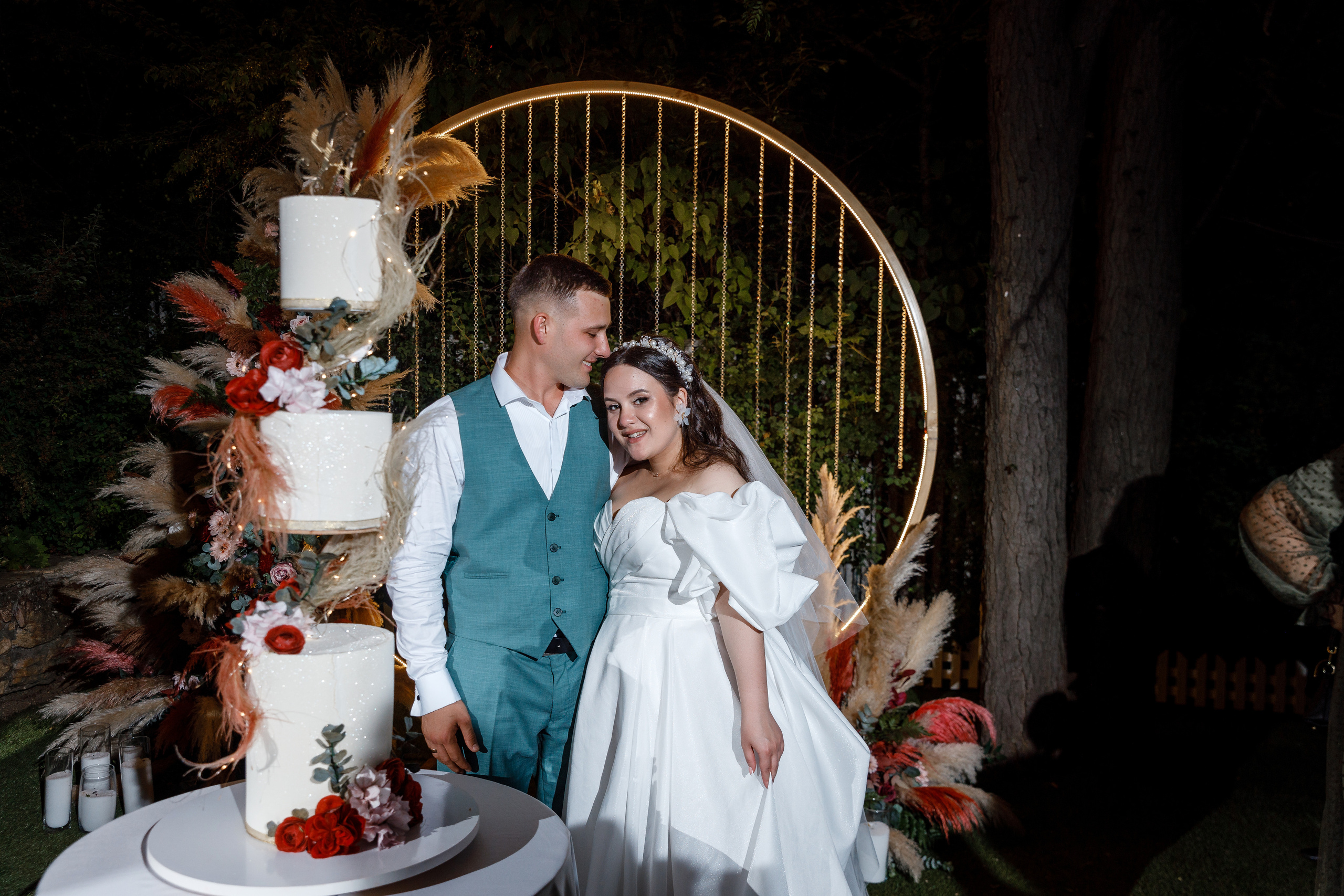 Южная терраса с бордовыми акцентами. Анонс свадьбы Анастасии и Ивана. Свадебный фотограф в Крыму и Севастополе Ольга Баскакова