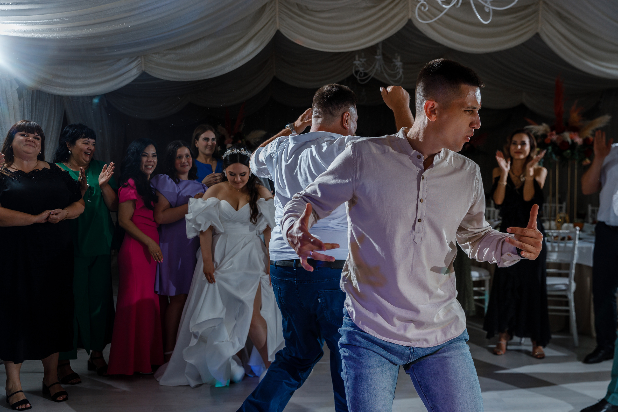 Южная терраса с бордовыми акцентами. Анонс свадьбы Анастасии и Ивана. Свадебный фотограф в Крыму и Севастополе Ольга Баскакова