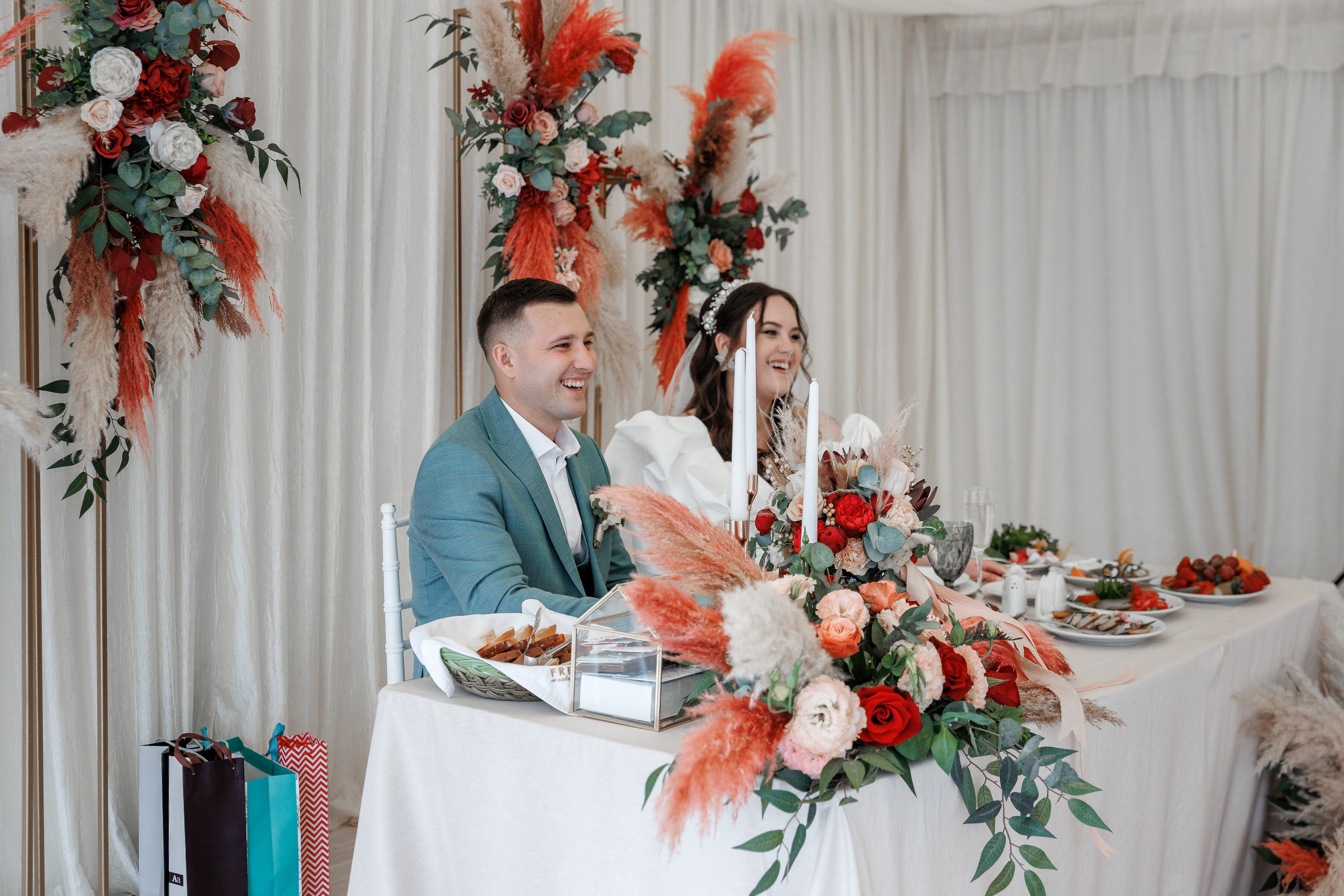 Южная терраса с бордовыми акцентами. Анонс свадьбы Анастасии и Ивана. Свадебный фотограф в Крыму и Севастополе Ольга Баскакова