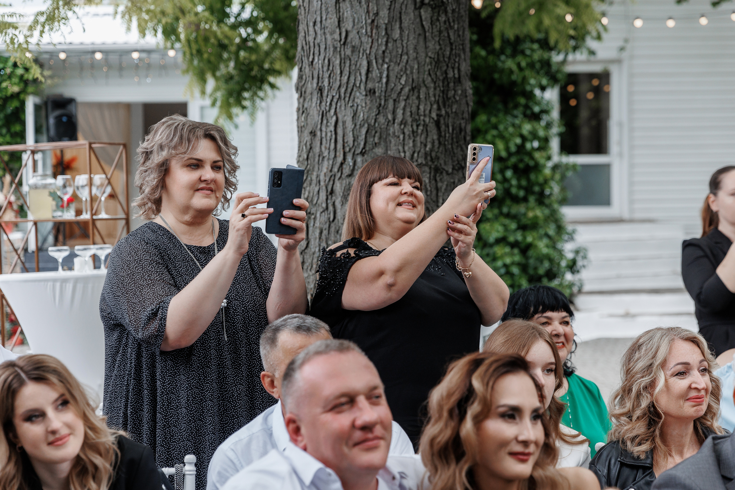 Южная терраса с бордовыми акцентами. Анонс свадьбы Анастасии и Ивана. Свадебный фотограф в Крыму и Севастополе Ольга Баскакова