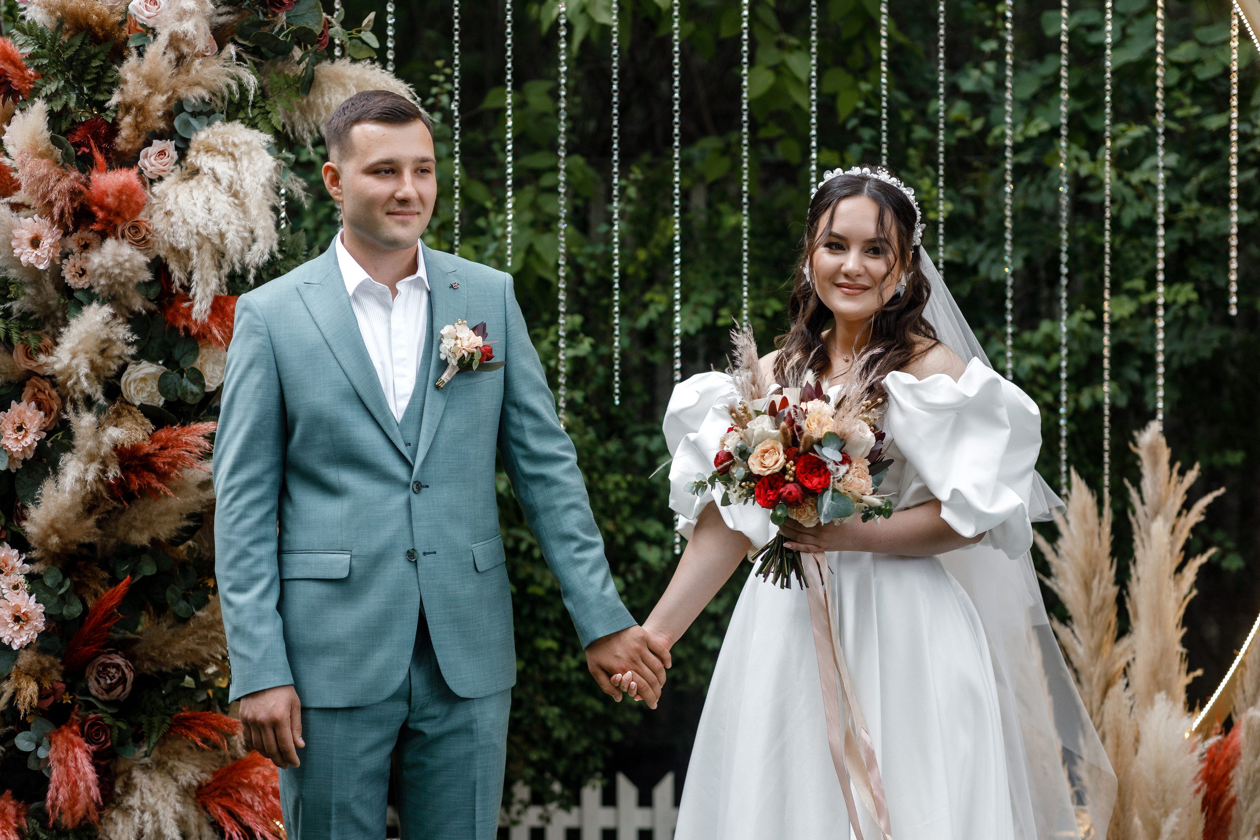 Южная терраса с бордовыми акцентами. Анонс свадьбы Анастасии и Ивана. Свадебный фотограф в Крыму и Севастополе Ольга Баскакова