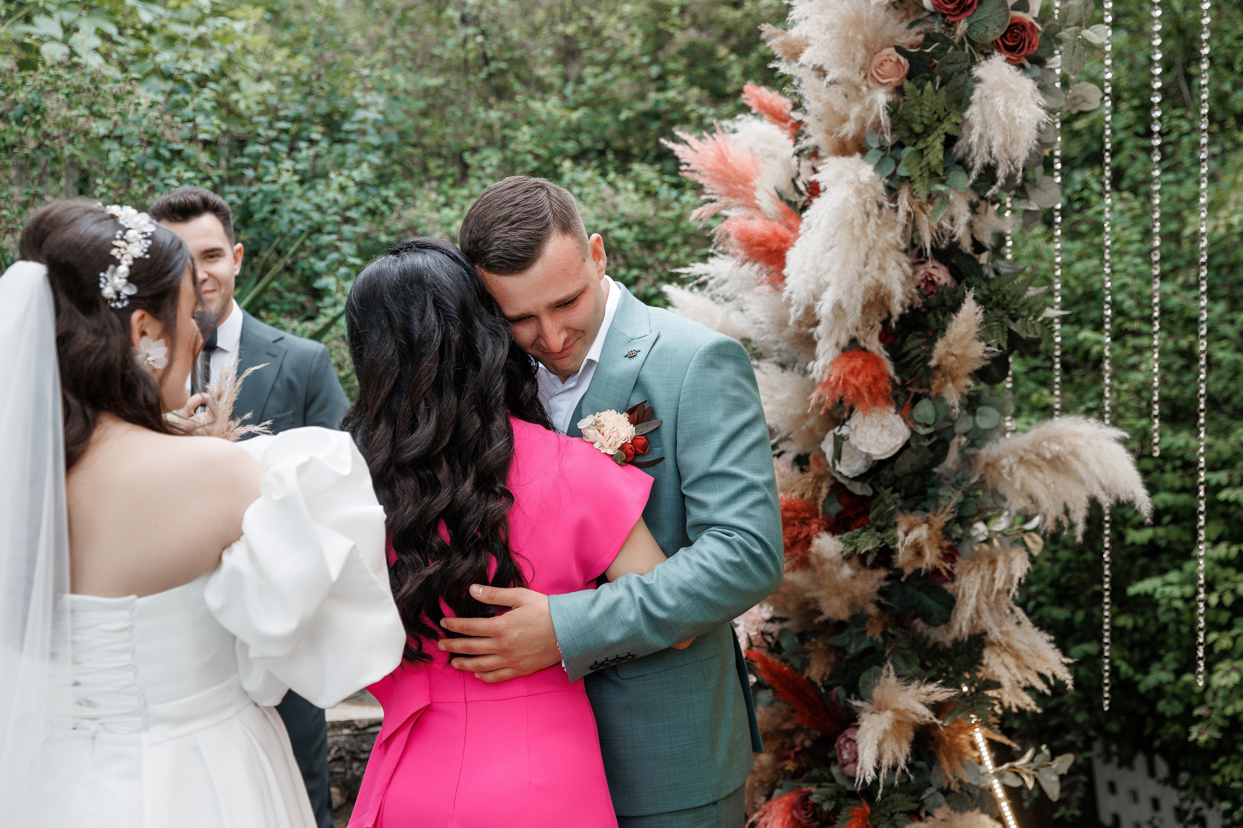 Южная терраса с бордовыми акцентами. Анонс свадьбы Анастасии и Ивана. Свадебный фотограф в Крыму и Севастополе Ольга Баскакова